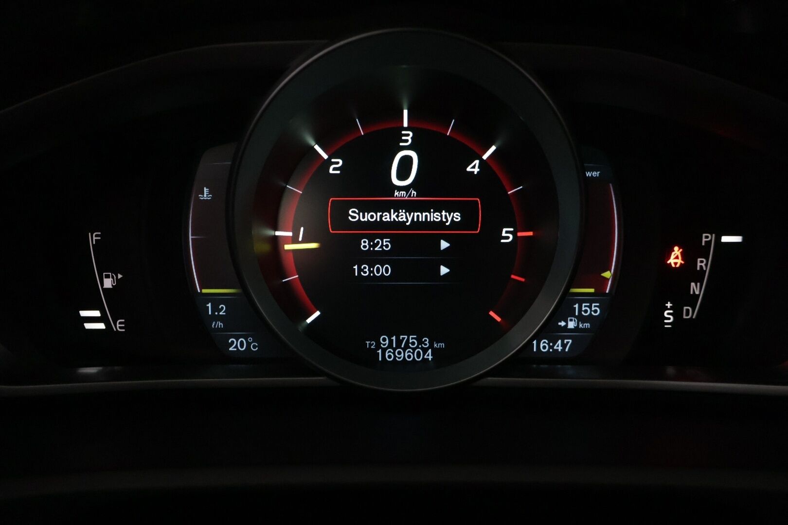 Volvo V40 Cross Country 2015 D2 Ocean Race Business aut - Suomi-auto | PA-lämmitin | Tutka takana | Vaaleat nahat | Jakohihna juuri tehty! | High Performance Audio | Digimittaristo