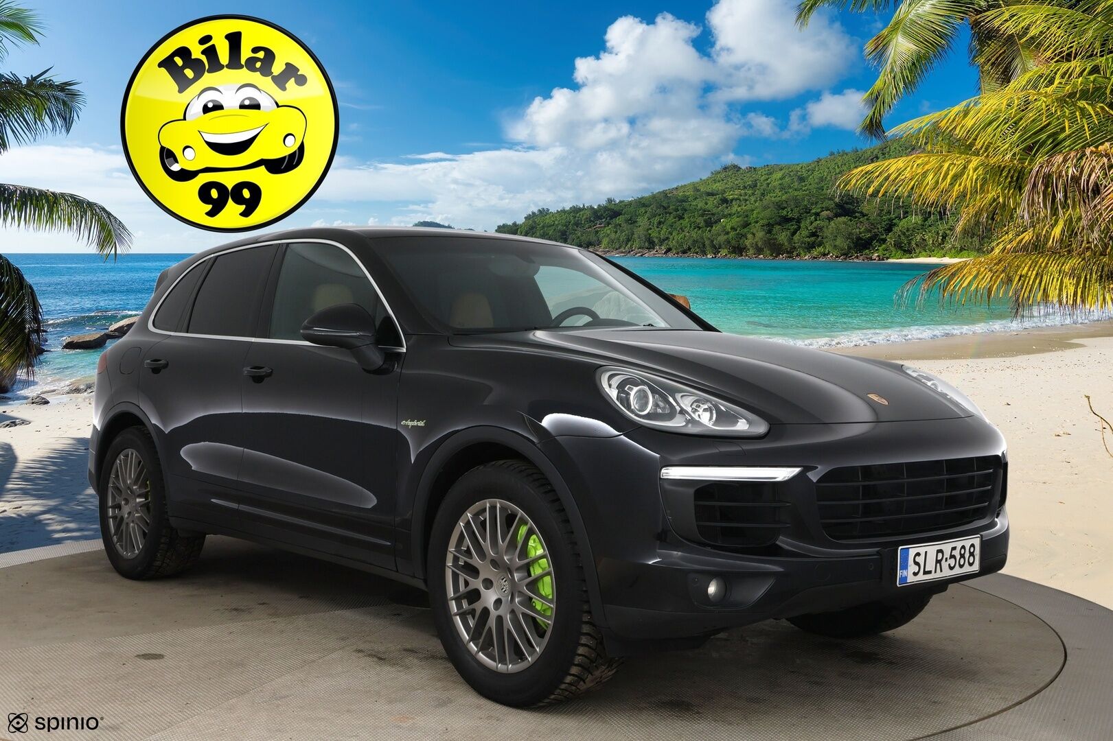 Porsche Cayenne 2015 S E-hybrid / Suomi-auto / Vetokoukku / PASM / 12-istuimet / Vaaleat nahat - 2x renkaat / Huoltokirja