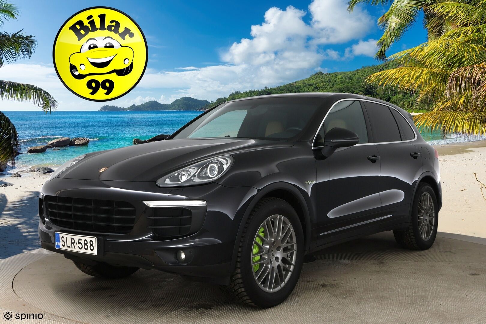 Porsche Cayenne 2015 S E-hybrid / Suomi-auto / Vetokoukku / PASM / 12-istuimet / Vaaleat nahat - 2x renkaat / Huoltokirja - HULLUT AVAJAISHULINAT KORKOTARJOUS 3,29 %