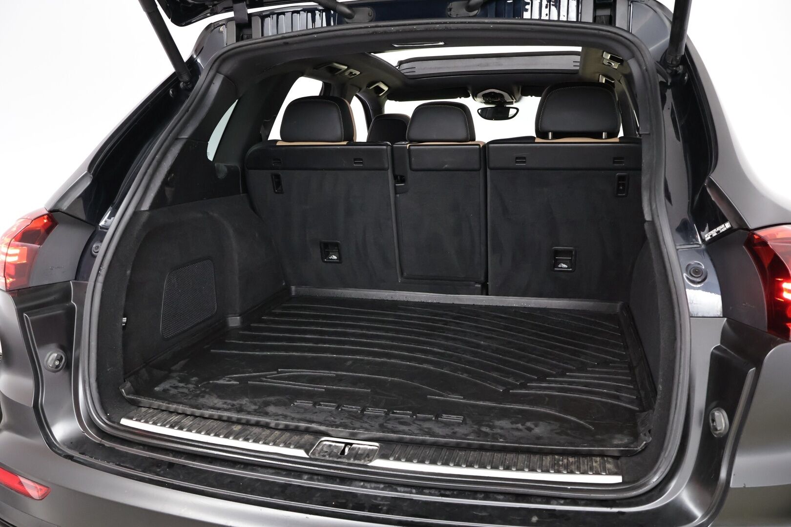 Porsche Cayenne 2015 S E-hybrid - Mattateippaus | Suomiauto | Bose | ACC | PASM | Ilmastoidut Nahat Muisteilla | 8-Suuntaiset Penkit | Panorama |SUPERVARUSTEET!