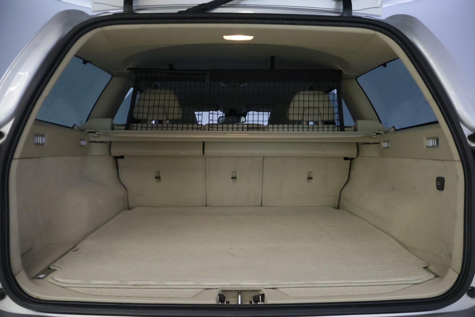 Volvo V70 2014 D4 AWD Momentum Edition aut. - | Vakionopeudensäädin | Webasto | Vetokoukku | Sähkösäätöinen kuljettajan istuin muistilla | Nahkapenkit | Lämmitetty ratti | Jakopää tehty 290tkm kohdalla! |