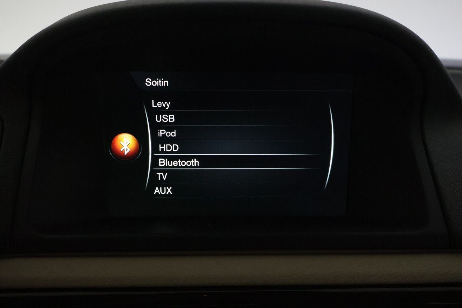 Volvo V70 2014 D4 AWD Momentum Edition aut. - | Vakionopeudensäädin | Webasto | Vetokoukku | Sähkösäätöinen kuljettajan istuin muistilla | Nahkapenkit | Lämmitetty ratti | Jakopää tehty 290tkm kohdalla! |
