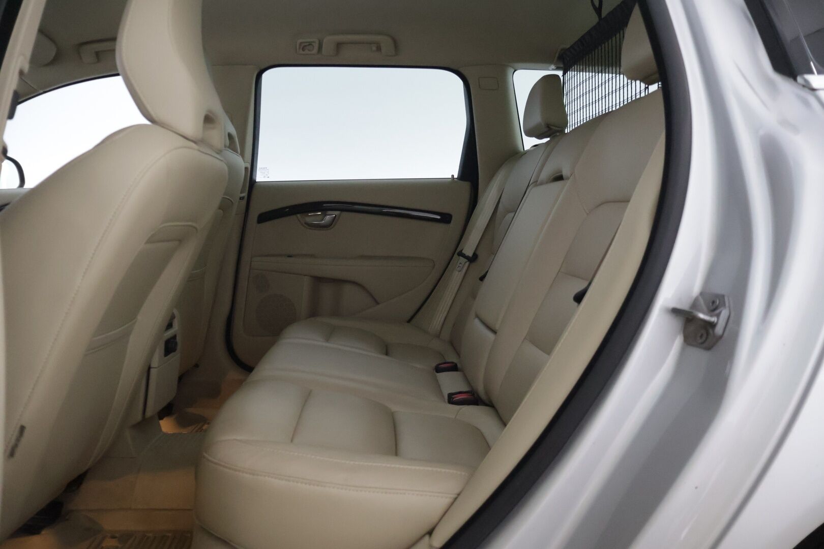 Volvo V70 2014 D4 AWD Momentum Edition aut. - | Vakionopeudensäädin | Webasto | Vetokoukku | Sähkösäätöinen kuljettajan istuin muistilla | Nahkapenkit | Lämmitetty ratti | Jakopää tehty 290tkm kohdalla! |