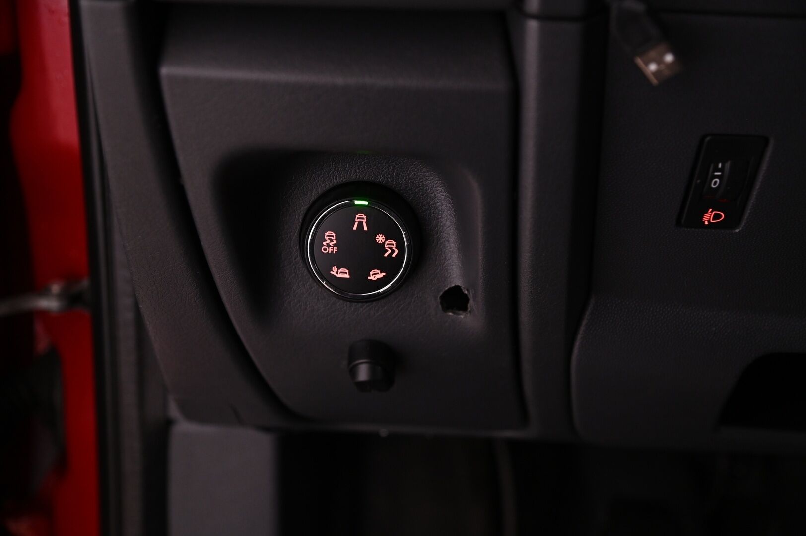 Toyota Proace 2016 L2H1 2,0 D 128 Active 5-ovinen *Webasto / Koukku / Vakkari / 2x hyvät renkaat* - Suomiauto / ei adblueta / Läpijuostava