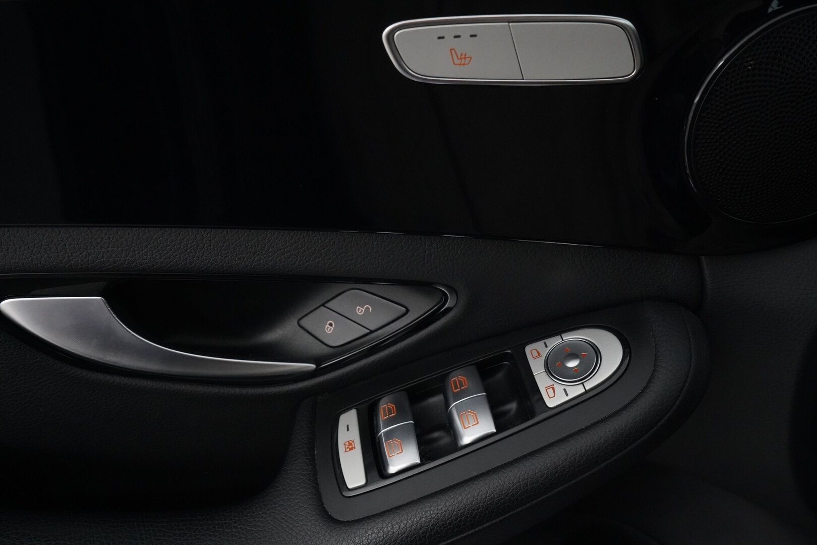 Mercedes-Benz C 2015 200 T A Premium Business - Suomi- auto | LED | Vakkari | Lohkolämmitin | Tutkat | Sporttipenkit | Kahdet renkaat aluvantein | Seuraava katsastus 4.2027