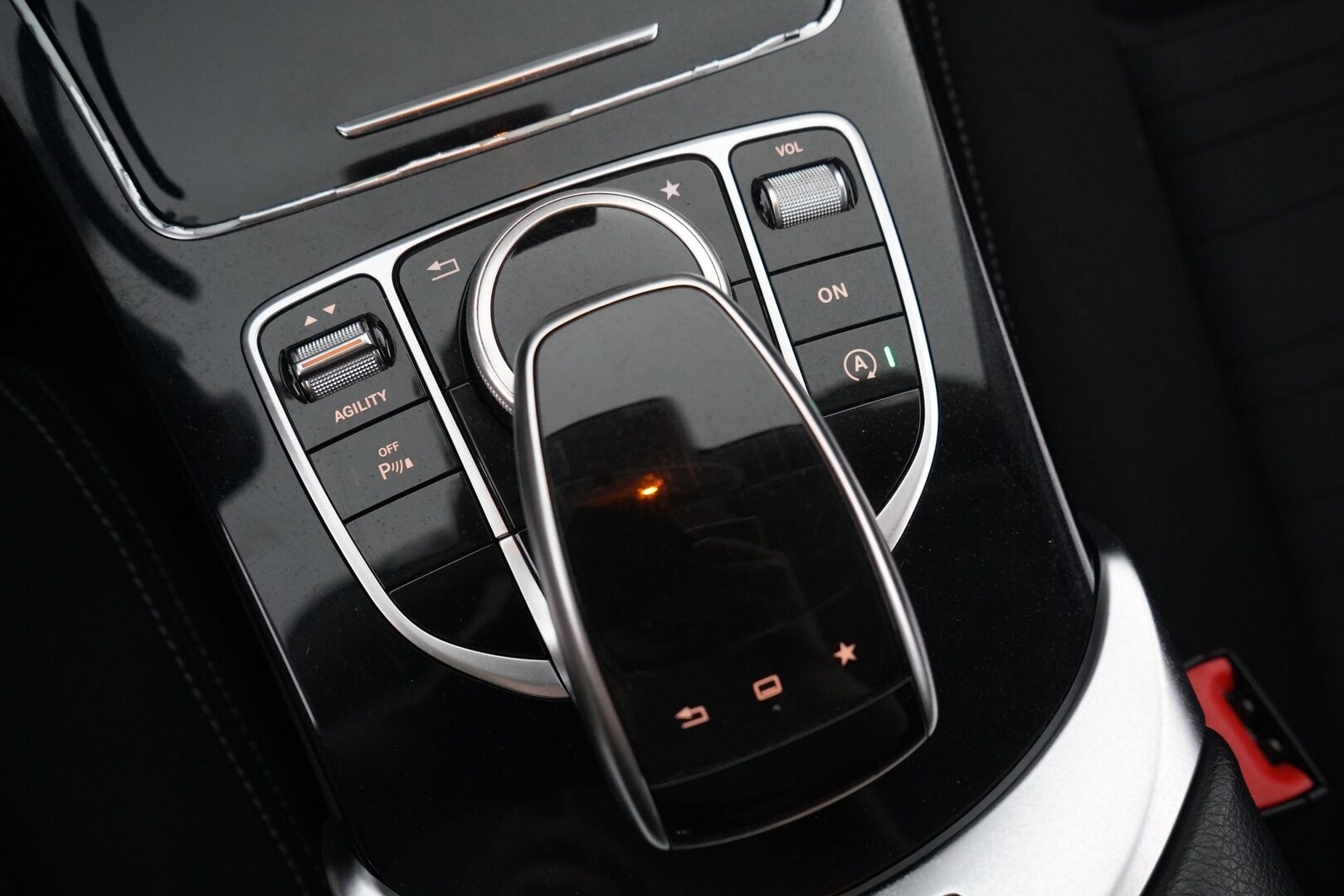 Mercedes-Benz C 2015 200 T A Premium Business - Suomi- auto | LED | Vakkari | Lohkolämmitin | Tutkat | Sporttipenkit | Kahdet renkaat aluvantein | Seuraava katsastus 4.2027