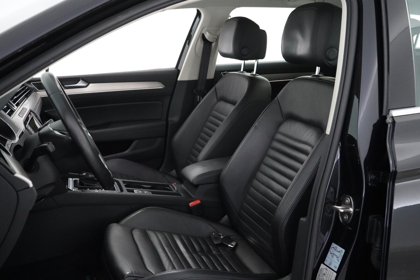 Volkswagen Passat 2015 Variant Highline 2,0 TDI 110 kW (150 hv) BlueMotion Technology DSG-aut. *ACC / Nahat / Webasto / Keyless* - Suomi-auto / Kahdet renkaat vanteilla / Juuri huollettu - HULLUT AVAJAISHULINAT KORKOTARJOUS 3,29 %