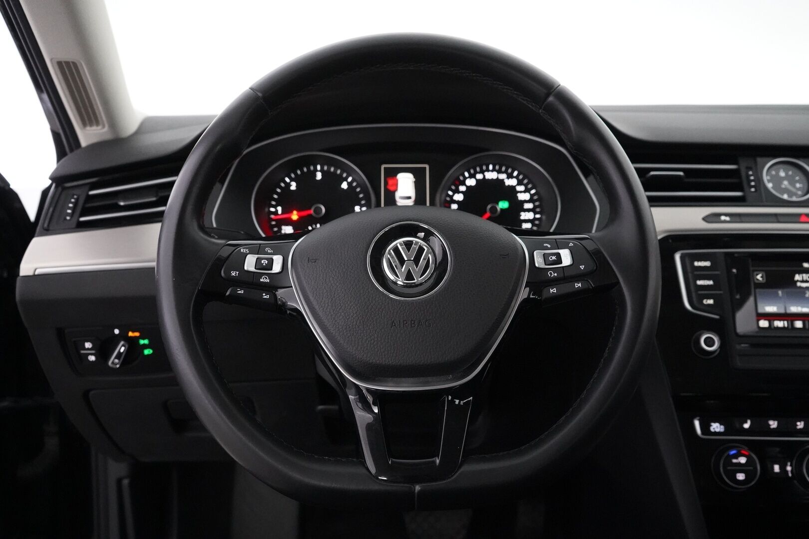 Volkswagen Passat 2015 Variant Highline 2,0 TDI 110 kW (150 hv) BlueMotion Technology DSG-aut. *ACC / Nahat / Webasto / Keyless* - Suomi-auto / Kahdet renkaat vanteilla / Juuri huollettu - HULLUT AVAJAISHULINAT KORKOTARJOUS 3,29 %