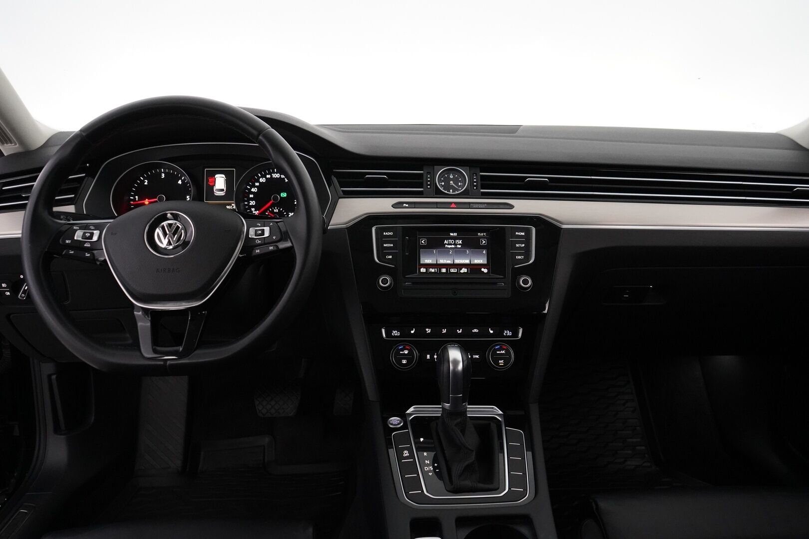 Volkswagen Passat 2015 Variant Highline 2,0 TDI 110 kW (150 hv) BlueMotion Technology DSG-aut. *ACC / Nahat / Webasto / Keyless* - Suomi-auto / Kahdet renkaat vanteilla / Juuri huollettu - HULLUT AVAJAISHULINAT KORKOTARJOUS 3,29 %