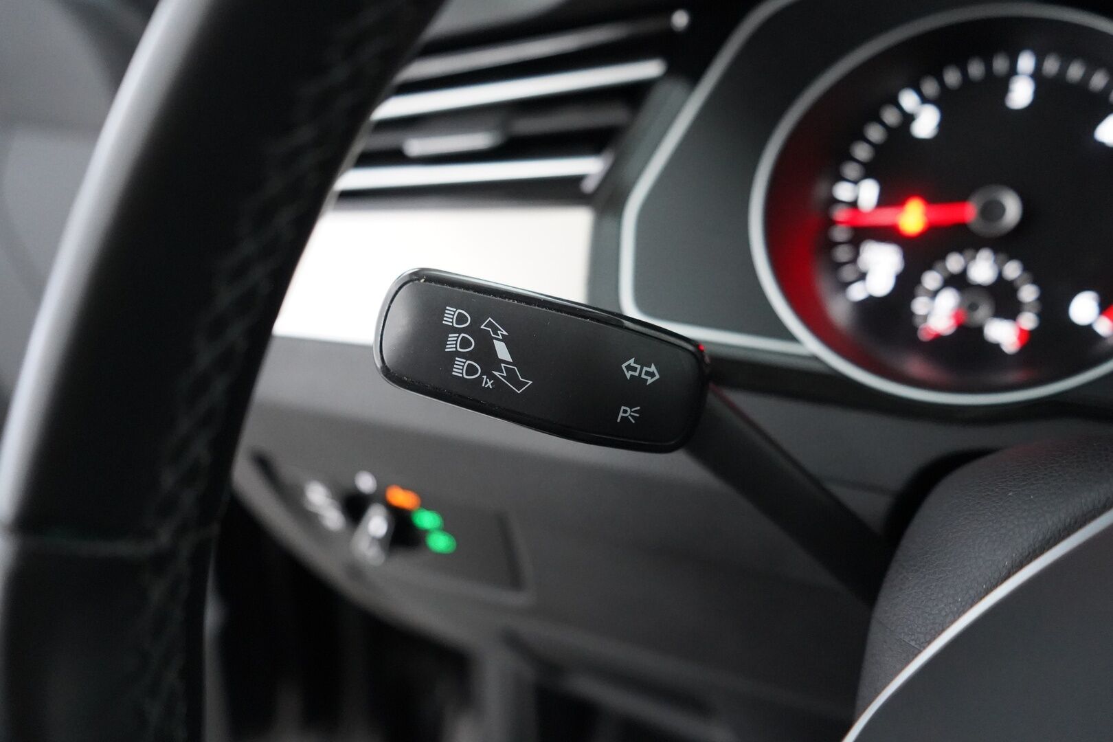 Volkswagen Passat 2015 Variant Highline 2,0 TDI 110 kW (150 hv) BlueMotion Technology DSG-aut. *ACC / Nahat / Webasto / Keyless* - Suomi-auto / Kahdet renkaat vanteilla / Juuri huollettu - HULLUT AVAJAISHULINAT KORKOTARJOUS 3,29 %