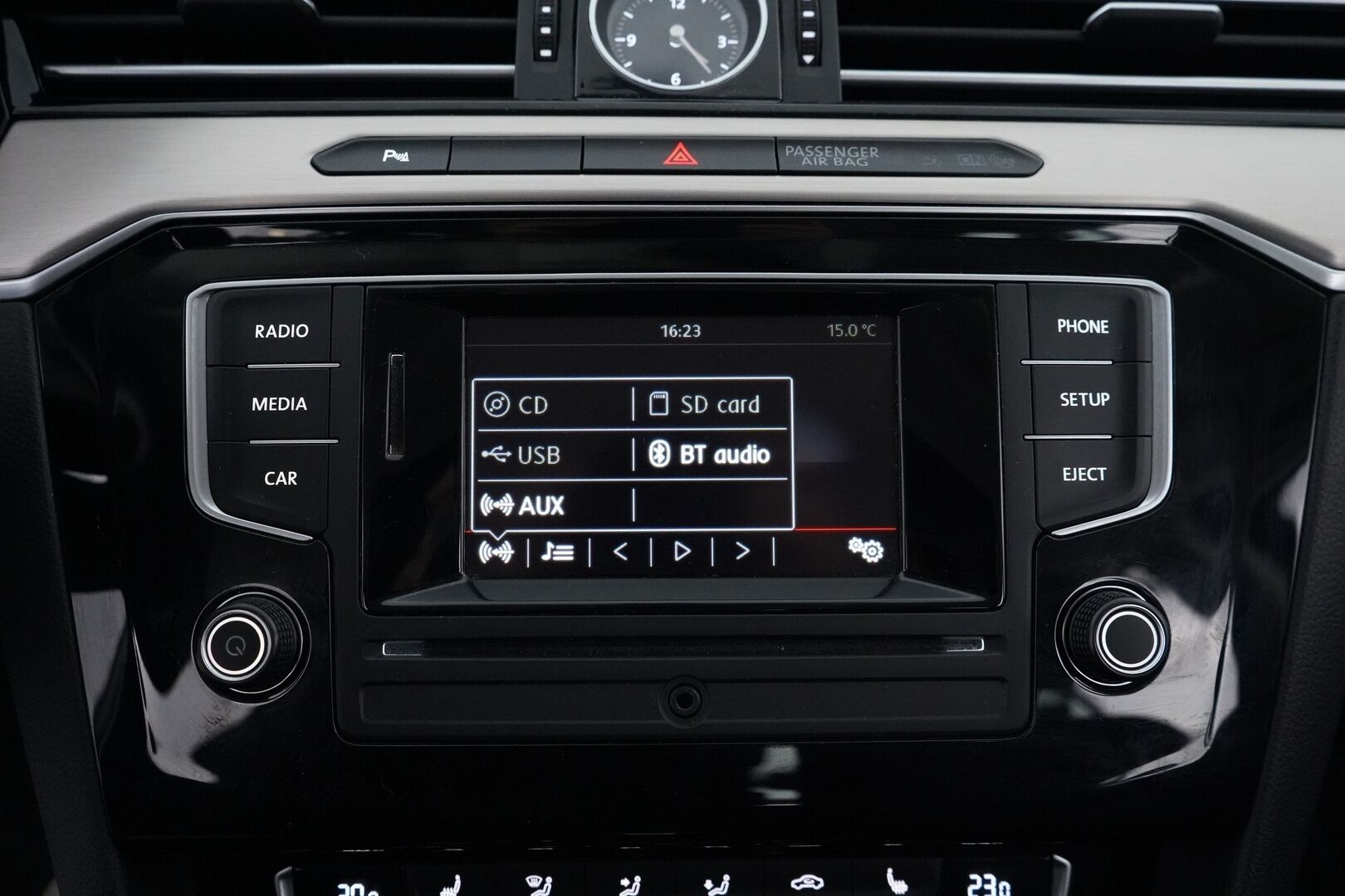 Volkswagen Passat 2015 Variant Highline 2,0 TDI 110 kW (150 hv) BlueMotion Technology DSG-aut. *ACC / Nahat / Webasto / Keyless* - Suomi-auto / Kahdet renkaat vanteilla / Juuri huollettu - HULLUT AVAJAISHULINAT KORKOTARJOUS 3,29 %