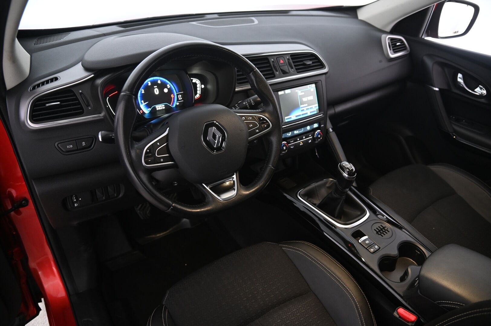 Renault Kadjar 2016 Energy TCe 130 Zen - Vakkari | P*tutkat | Lohko | Avaimeton kulku | Suomi-auto | Ketju vaihdettu!