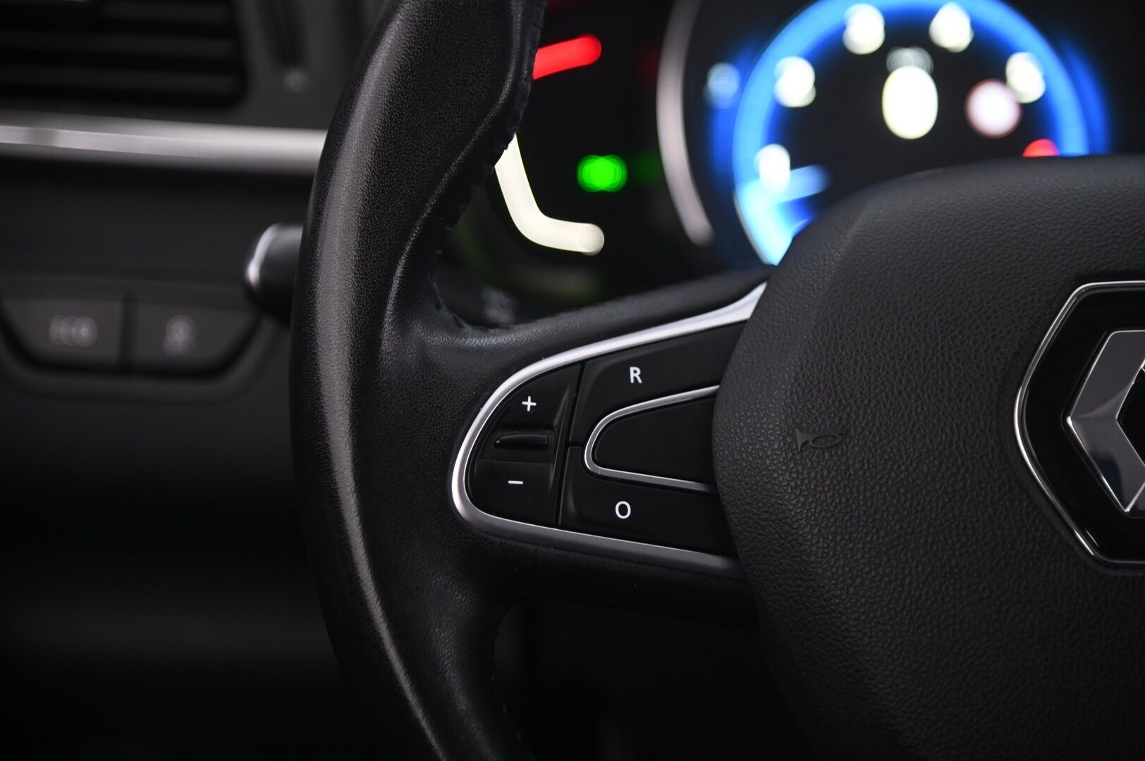 Renault Kadjar 2016 Energy TCe 130 Zen - Vakkari | P*tutkat | Lohko | Avaimeton kulku | Suomi-auto | Ketju vaihdettu!