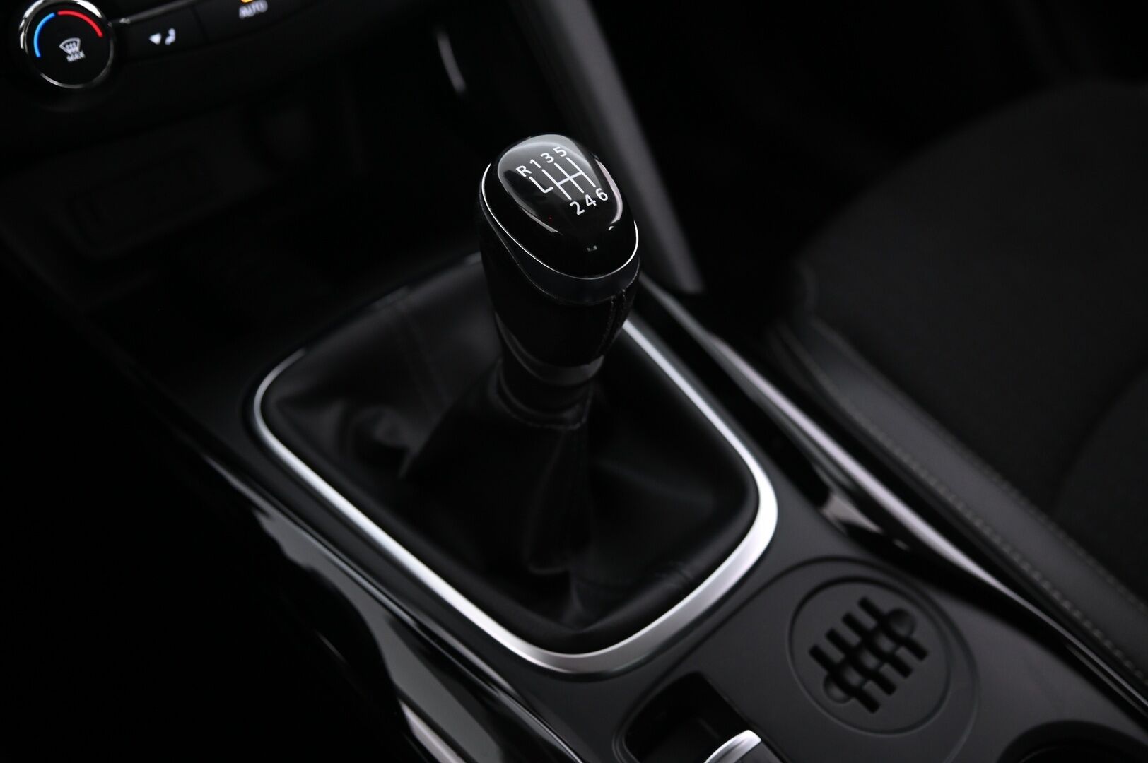 Renault Kadjar 2016 Energy TCe 130 Zen - Vakkari | P*tutkat | Lohko | Avaimeton kulku | Suomi-auto | Ketju vaihdettu!