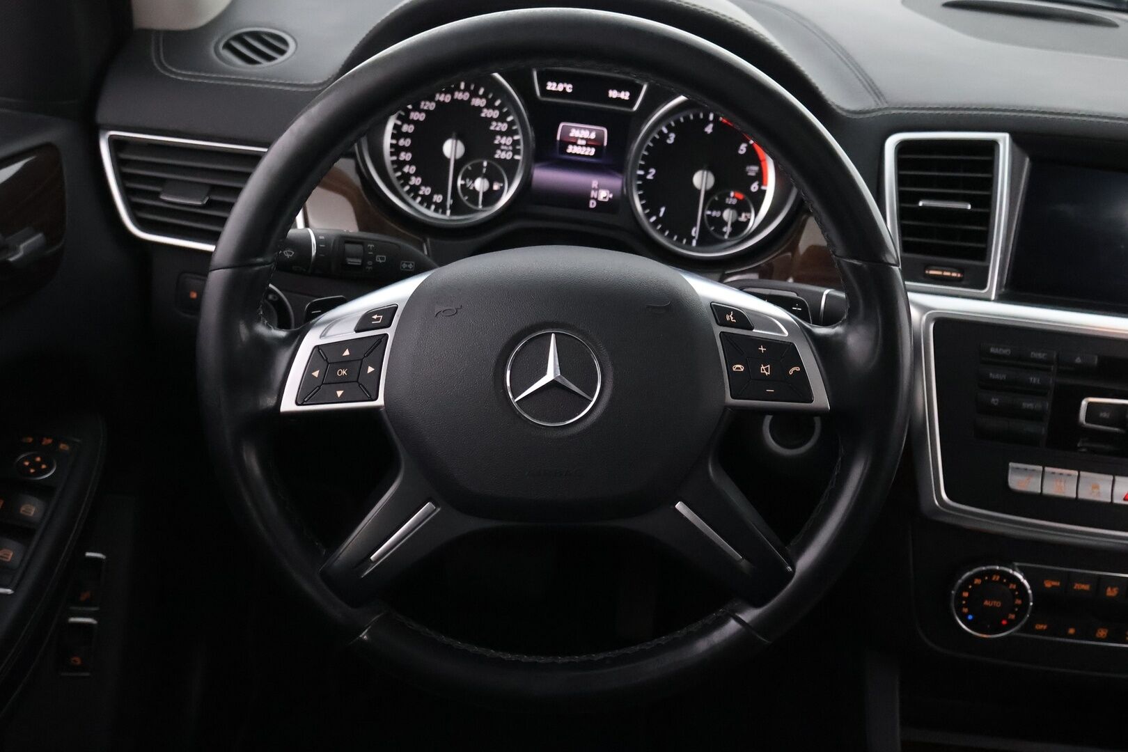 Mercedes-Benz GL 2014 350 BlueTec 4Matic - MYYNNISSÄ HUUTOKAUPAT.COM!!