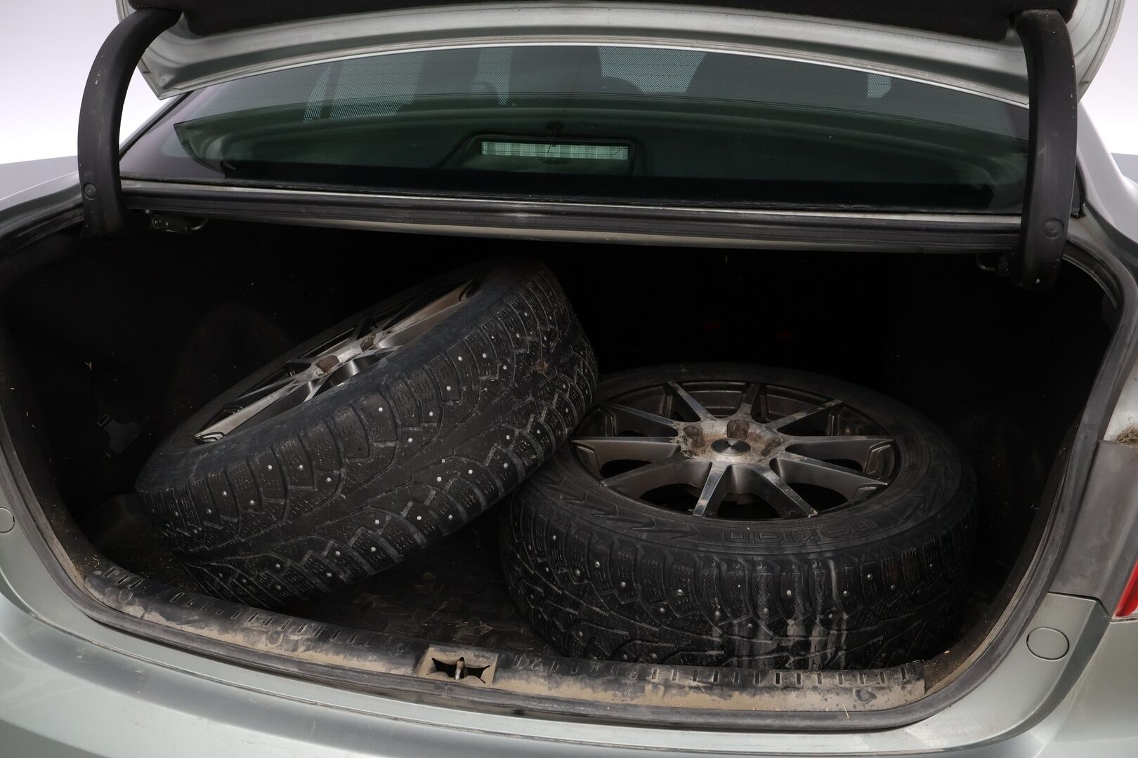 Toyota Avensis 2010 1,6 Valvematic Linea Sol 4ov *MYYDÄÄN HUUTOKAUPAT.COM*