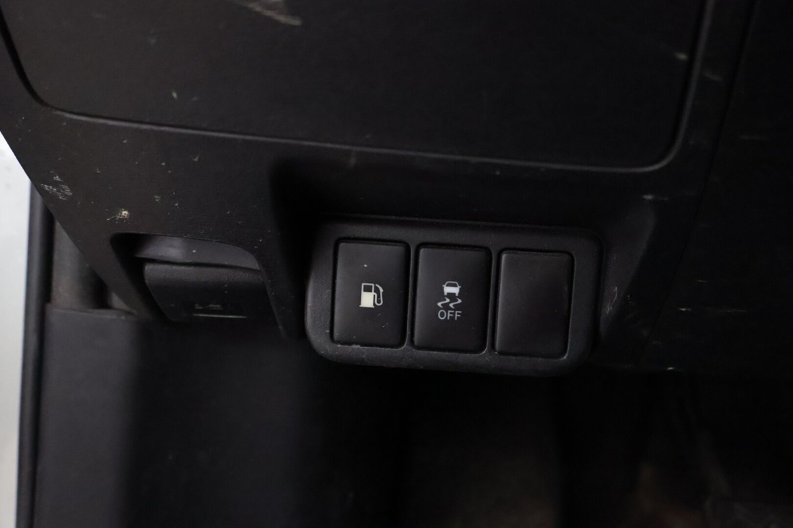 Toyota Avensis 2010 1,6 Valvematic Linea Sol 4ov *MYYDÄÄN HUUTOKAUPAT.COM*