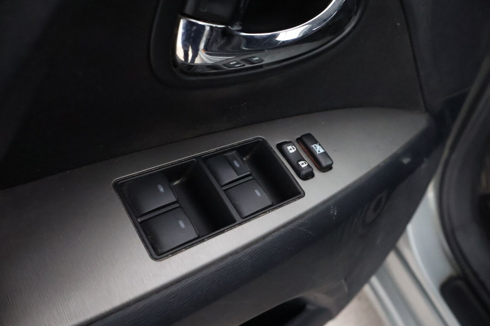 Toyota Avensis 2010 1,6 Valvematic Linea Sol 4ov *MYYDÄÄN HUUTOKAUPAT.COM*