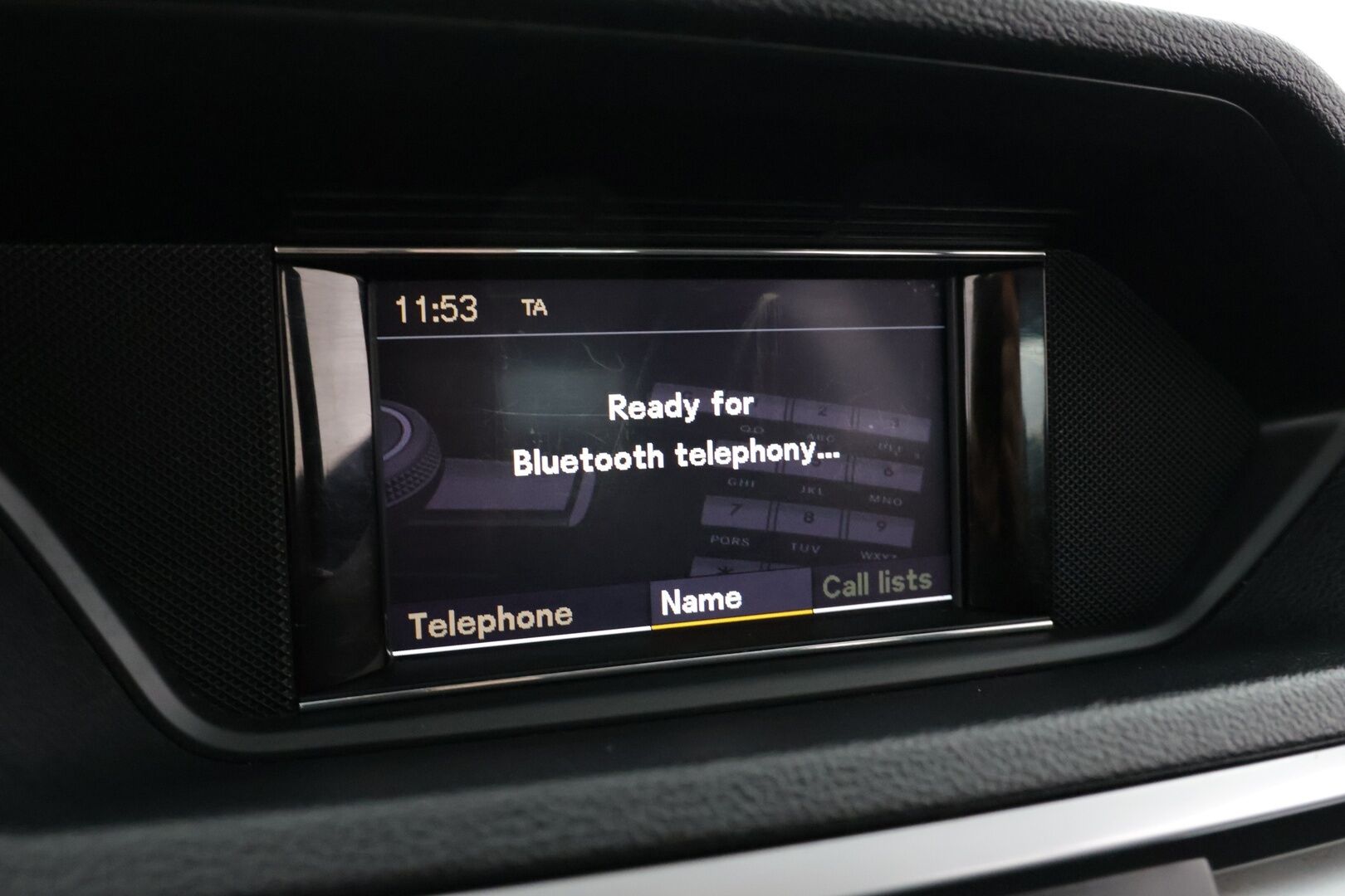 Mercedes-Benz E 2010 220 CDI BE Avantgarde / Xenonit / Vakkari / Lohko / Puolinahat - Suomi-auto / 2x renkaat alumiinivanteilla