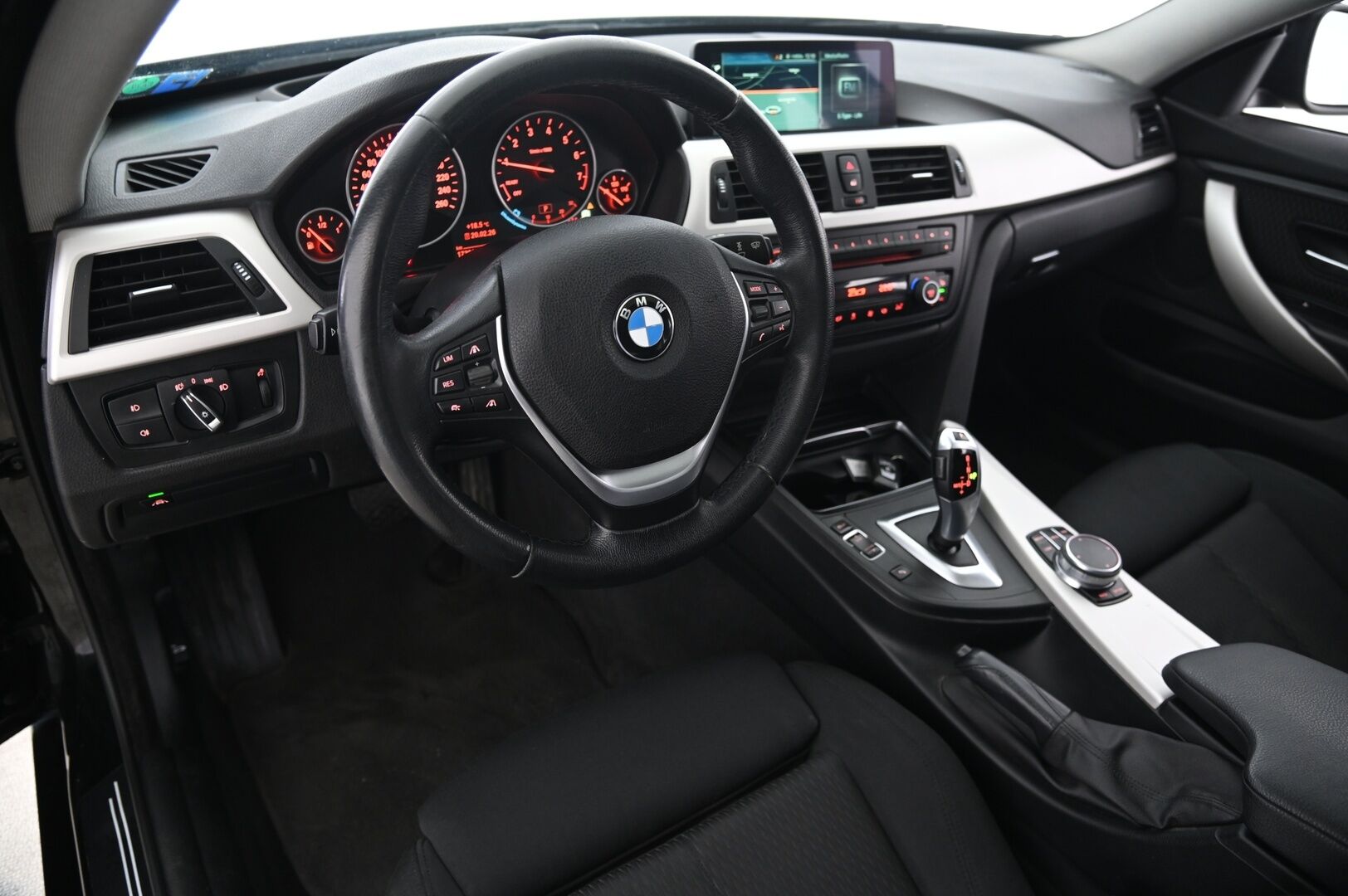 BMW 420 2017 F36 Gran Coupe 420i A xDrive Edition LCI *Suomi-Auto / ACC / Koukku / HUD / Navi / Lasikattoluukku / Urheiluistumet* - *Juuri katsastettu! / Lohko / Kessy / 2X renkaat*