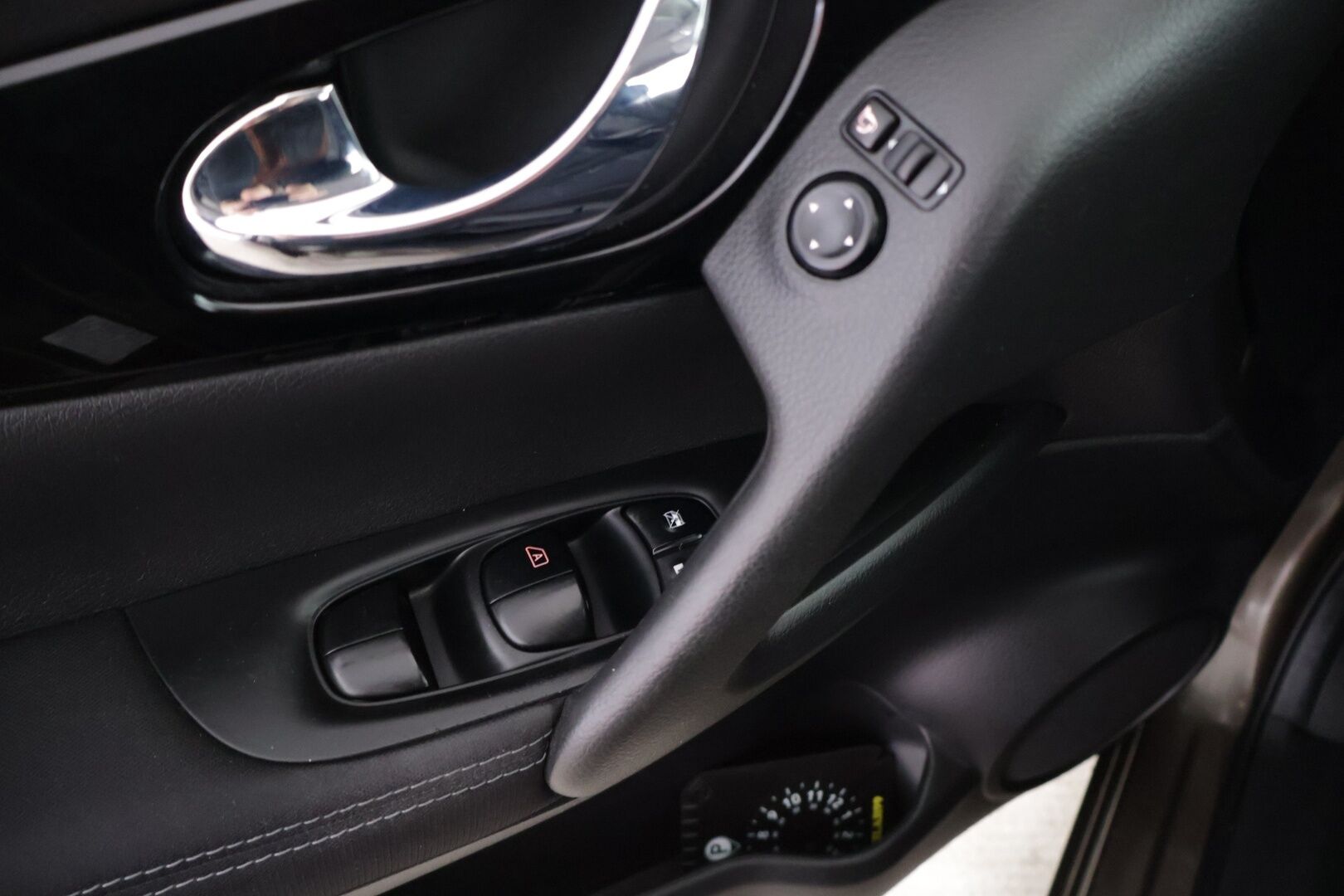 Nissan Qashqai 2017 DIG-T 115 N-Connecta 2WD 6M/T - Suomi-auto | 360-Kamera | Vetokoukku | Tutkat | Vakkari | Lohko | Keyless | 2x Renkaat