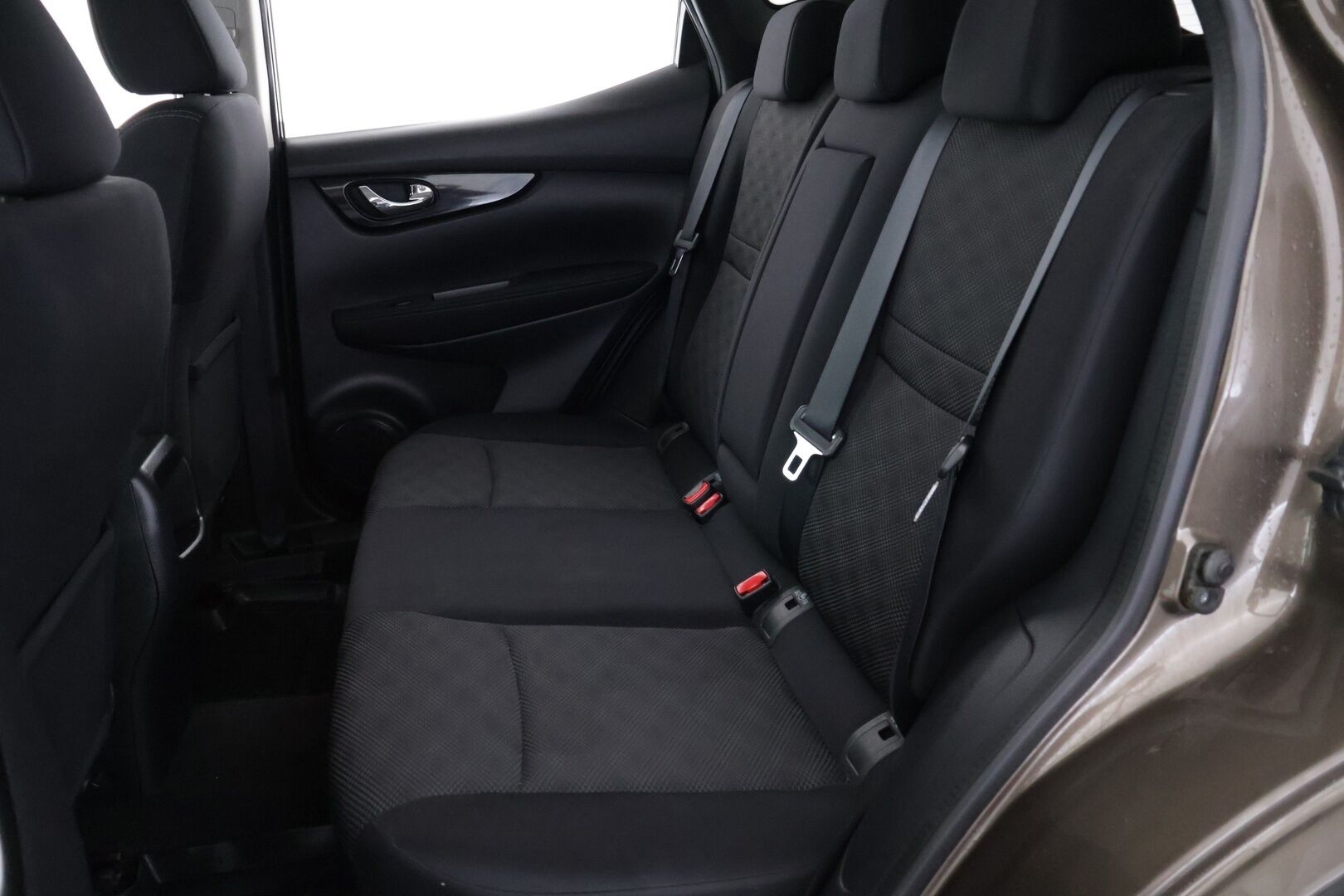 Nissan Qashqai 2017 DIG-T 115 N-Connecta 2WD 6M/T - Suomi-auto | 360-Kamera | Vetokoukku | Tutkat | Vakkari | Lohko | Keyless | 2x Renkaat