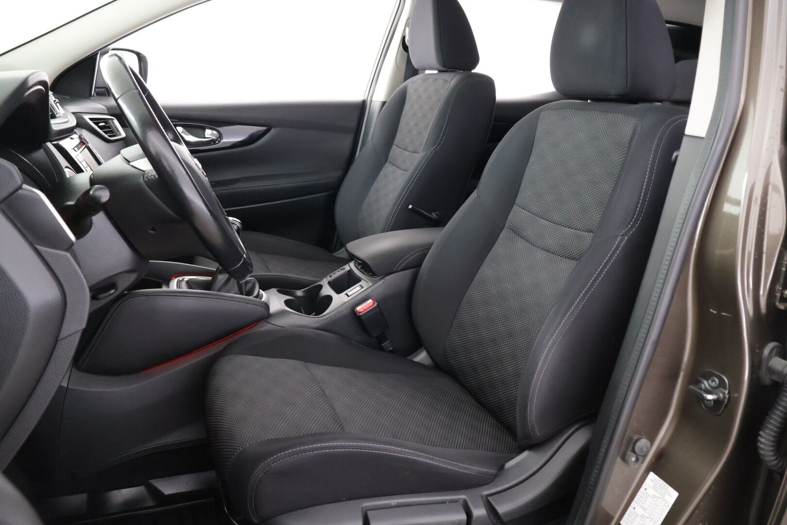 Nissan Qashqai 2017 DIG-T 115 N-Connecta 2WD 6M/T - Suomi-auto | 360-Kamera | Vetokoukku | Tutkat | Vakkari | Lohko | Keyless | 2x Renkaat