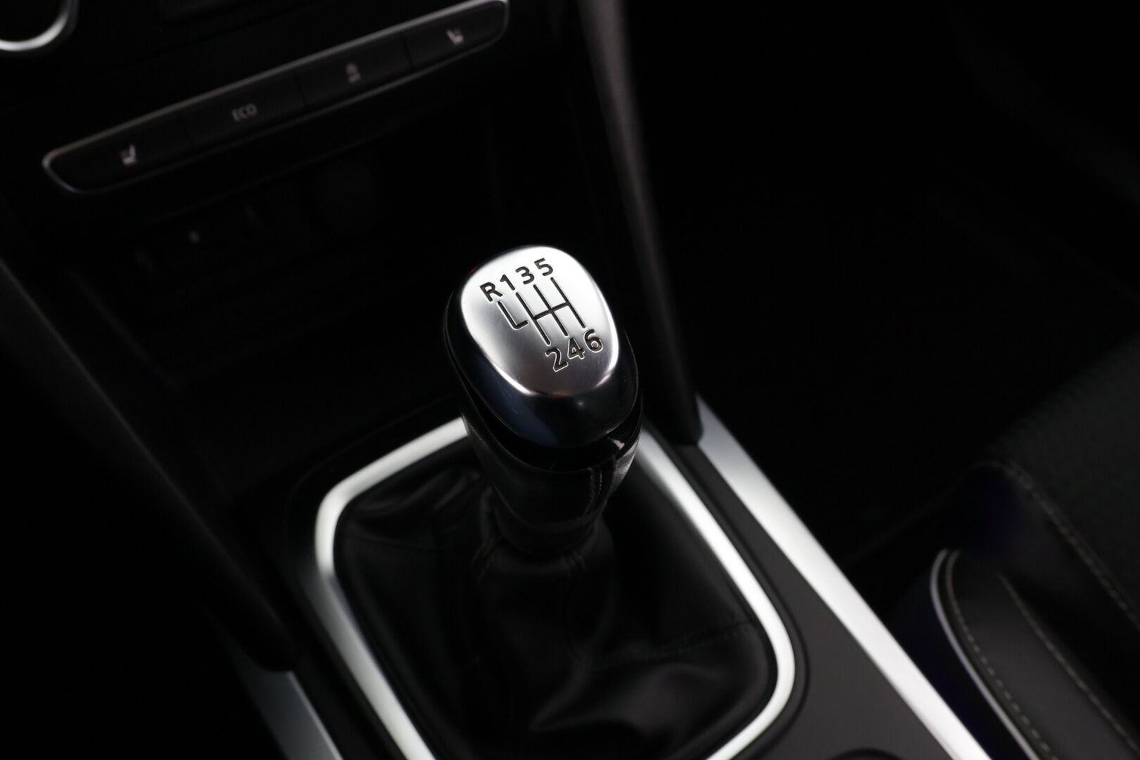 Renault Megane 2017 Sport Tourer Energy TCe 130 Bose / Suomi-auto / Bose / Avaimeton kulku / Navi / Hieronta