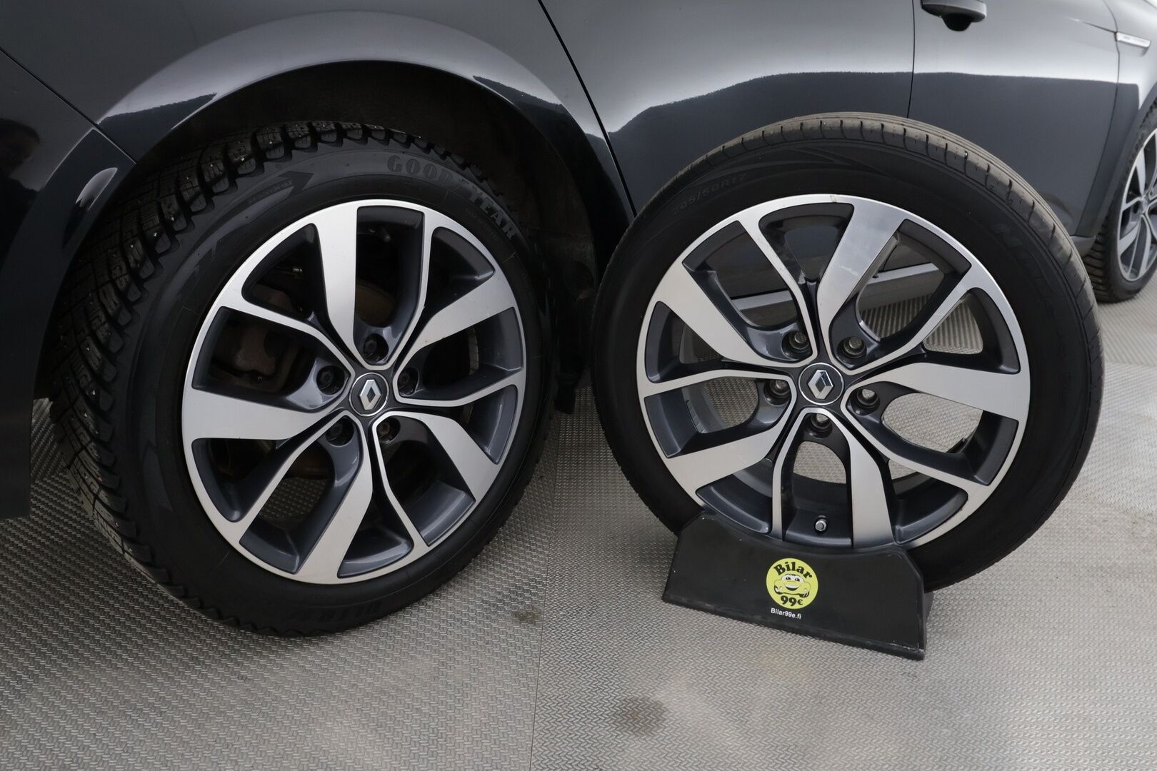 Renault Megane 2017 Sport Tourer Energy TCe 130 Bose / Suomi-auto / Bose / Avaimeton kulku / Navi / Hieronta