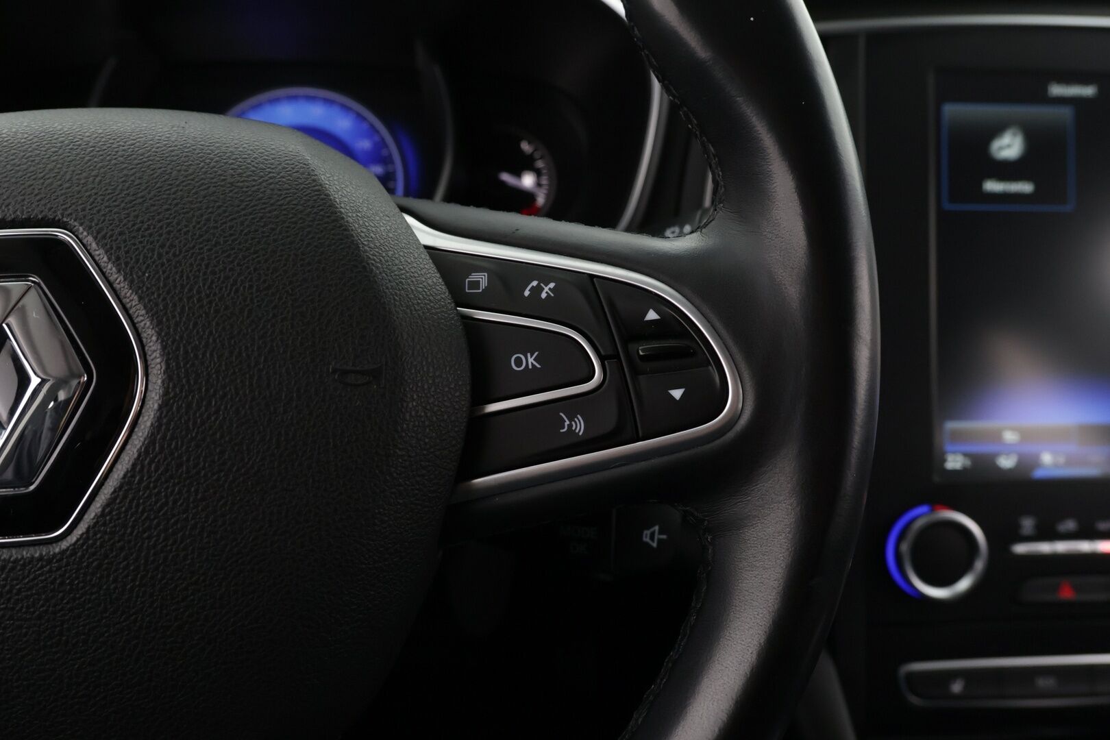 Renault Megane 2017 Sport Tourer Energy TCe 130 Bose / Suomi-auto / Bose / Avaimeton kulku / Navi / Hieronta