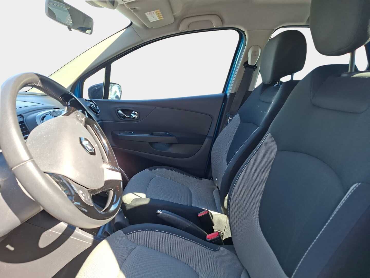 Renault Captur 2017 Energy TCe 90 Navi Style - Koukku | Lohko + sisä | Vakkari | P. Tutka | Navi | 2x Lähes uudet renkaat vanteineen | Tarkka huoltokirja