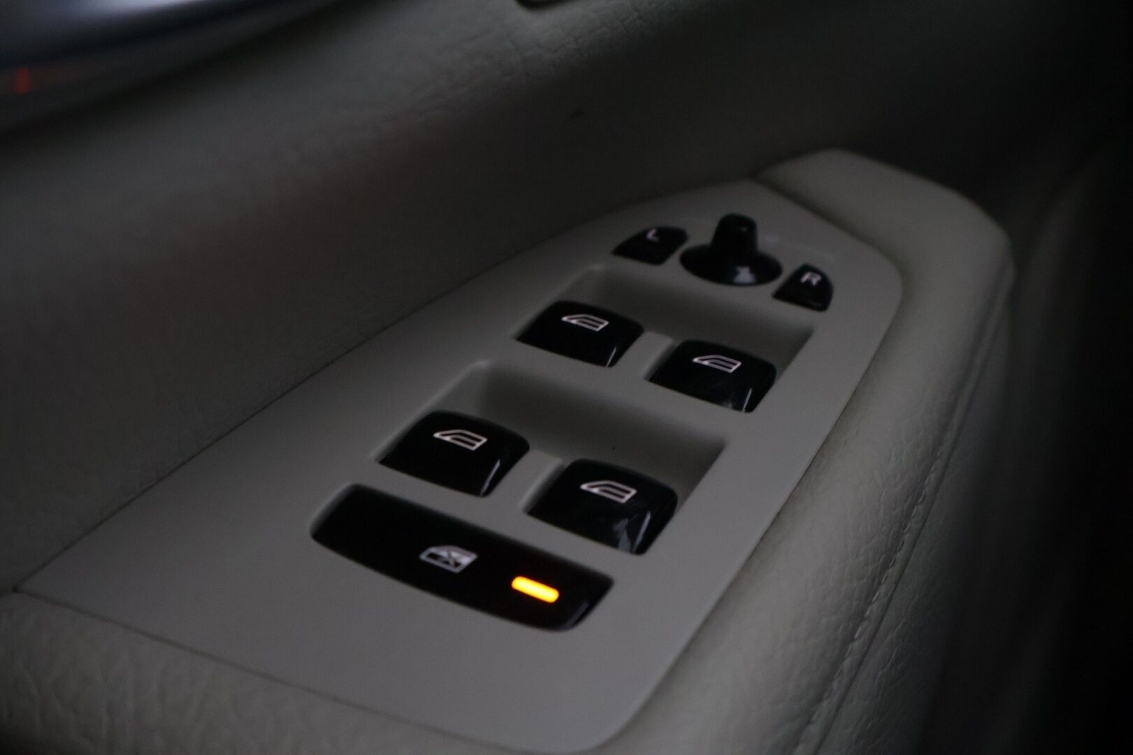 Volvo S90 2017 D3 Inscription aut *ACC  / HUD / Webasto / PIlot assit / Muisti sportti nahat /  P. tutkat / High Perfomance Audio* - Ei AdBlue / Adapt. vak / Kattava huoltohistoria / 2x Alkuperäiset Volvon alumiinivanteet 