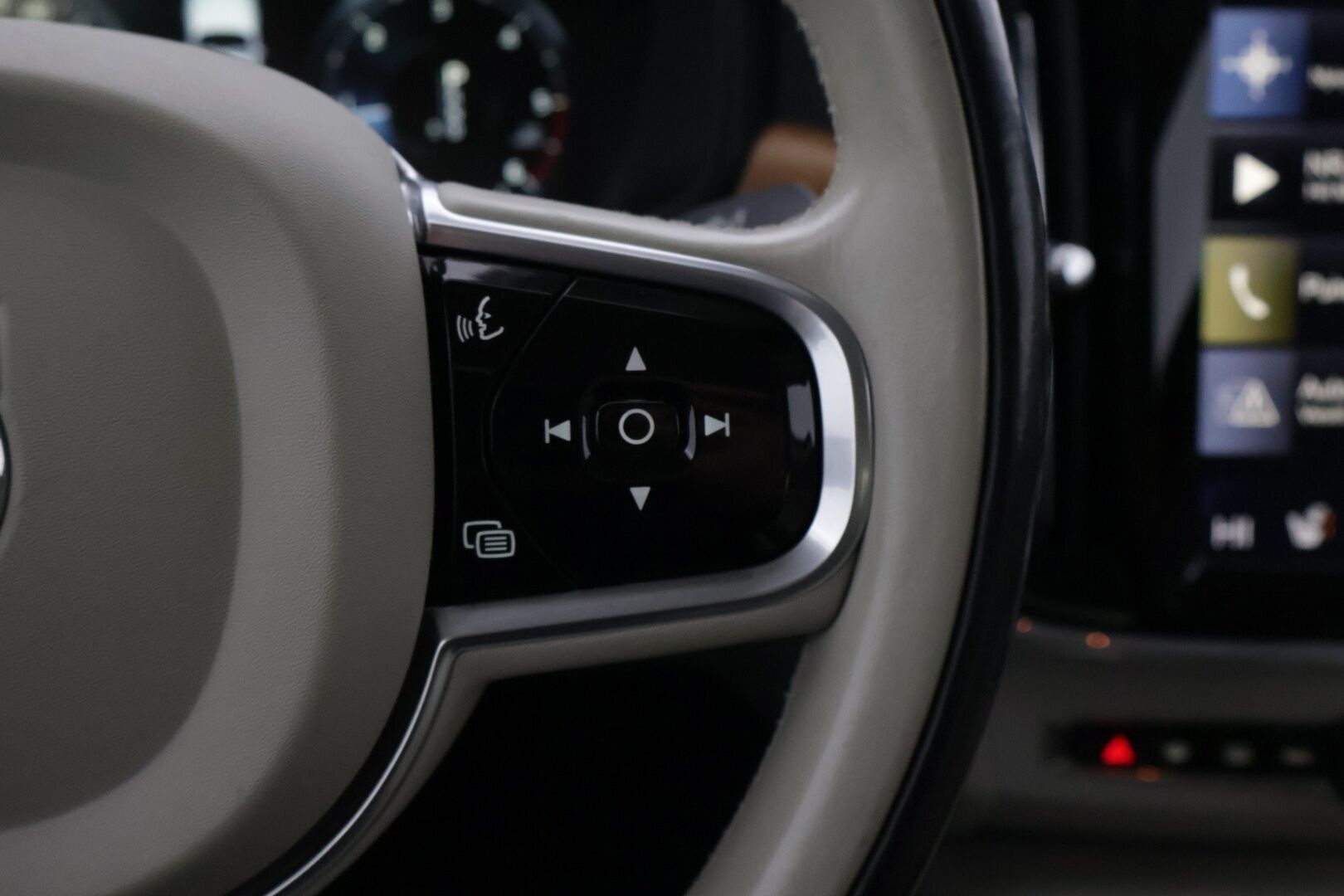 Volvo S90 2017 D3 Inscription aut *ACC  / HUD / Webasto / PIlot assit / Muisti sportti nahat /  P. tutkat / High Perfomance Audio* - Ei AdBlue / Adapt. vak / Kattava huoltohistoria / 2x Alkuperäiset Volvon alumiinivanteet - HULLUT AVAJAISHULINAT KORKOTARJOUS 3,29 %