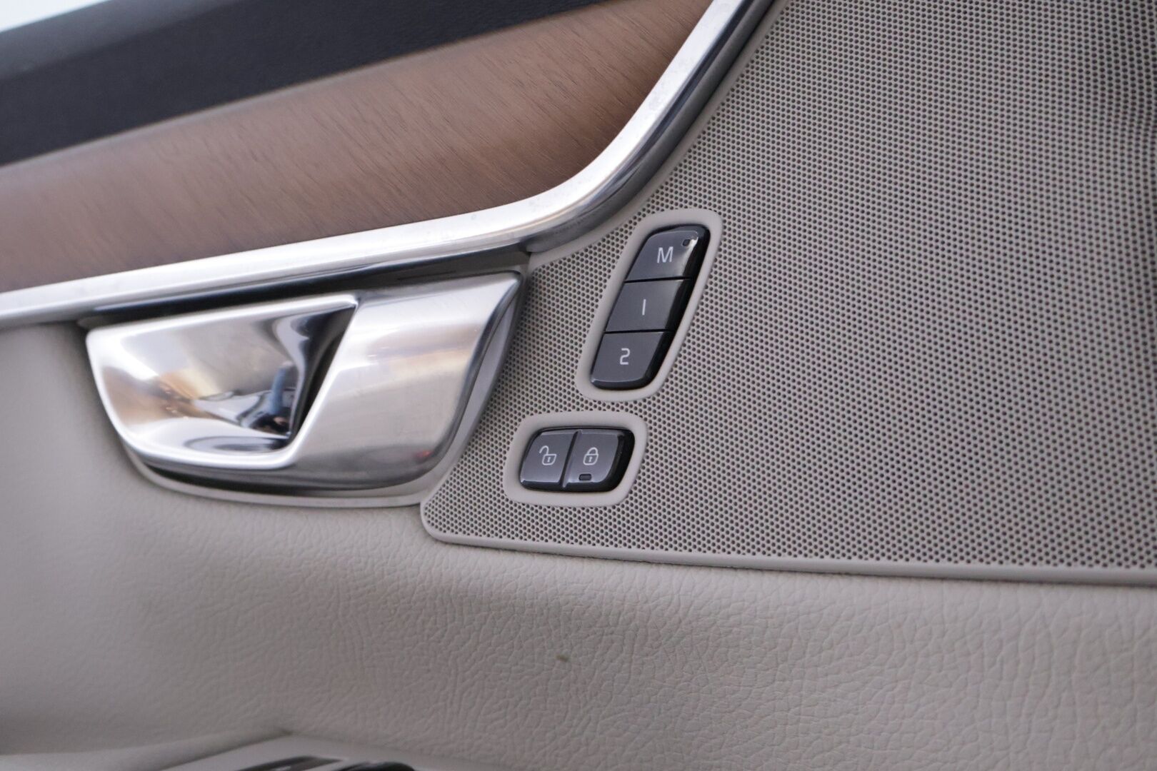 Volvo S90 2017 D3 Inscription aut *ACC  / HUD / Webasto / PIlot assit / Muisti sportti nahat /  P. tutkat / High Perfomance Audio* - Ei AdBlue / Adapt. vak / Kattava huoltohistoria / 2x Alkuperäiset Volvon alumiinivanteet - HULLUT AVAJAISHULINAT KORKOTARJOUS 3,29 %