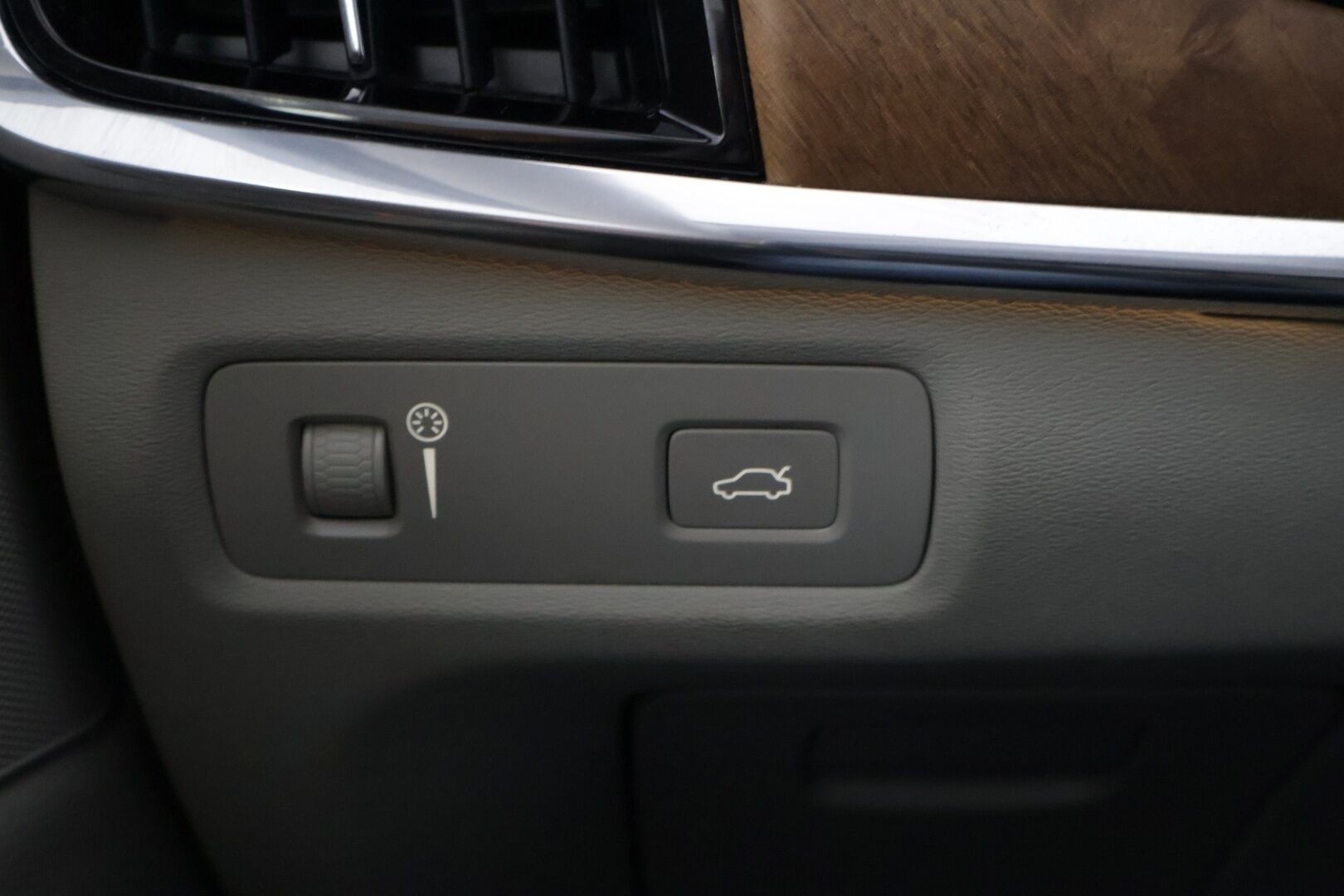 Volvo S90 2017 D3 Inscription aut *ACC  / HUD / Webasto / PIlot assit / Muisti sportti nahat /  P. tutkat / High Perfomance Audio* - Ei AdBlue / Adapt. vak / Kattava huoltohistoria / 2x Alkuperäiset Volvon alumiinivanteet 