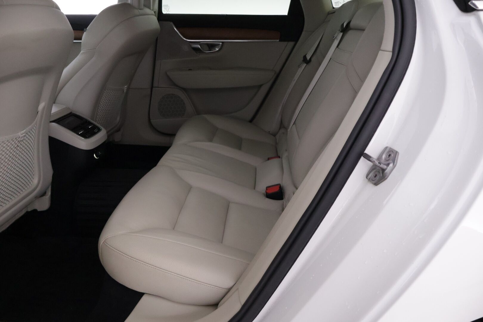 Volvo S90 2017 D3 Inscription aut *ACC  / HUD / Webasto / PIlot assit / Muisti sportti nahat /  P. tutkat / High Perfomance Audio* - Ei AdBlue / Adapt. vak / Kattava huoltohistoria / 2x Alkuperäiset Volvon alumiinivanteet - HULLUT AVAJAISHULINAT KORKOTARJOUS 3,29 %