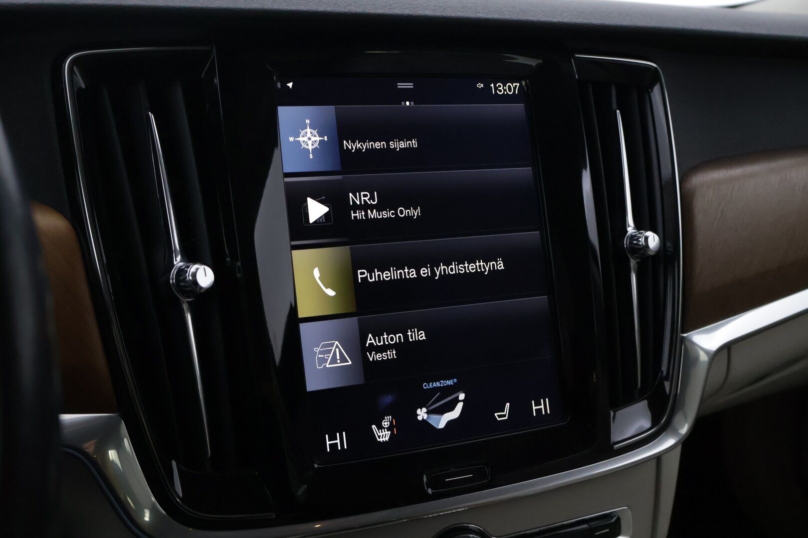 Volvo S90 2017 D3 Inscription aut *ACC  / HUD / Webasto / PIlot assit / Muisti sportti nahat /  P. tutkat / High Perfomance Audio* - Ei AdBlue / Adapt. vak / Kattava huoltohistoria / 2x Alkuperäiset Volvon alumiinivanteet 