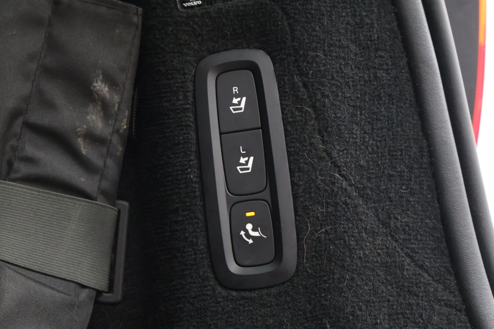 Volvo V90 2017 D3 Business aut * ACC / Koukku / Tutkat * - 2x Renkaat / Hyvä huoltohistoria*