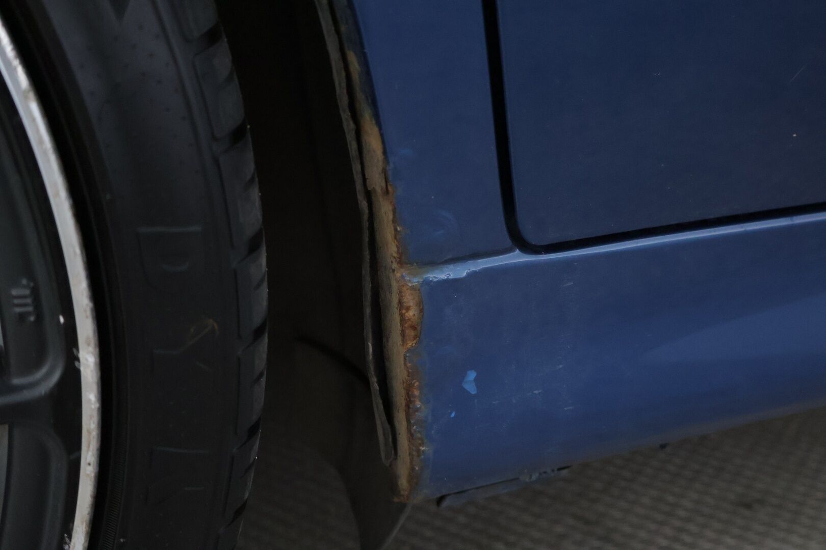 BMW 530 2001 530i Sedan (AA) 4ov 2970cm3 - * Myydään Huutokaupat.com * 