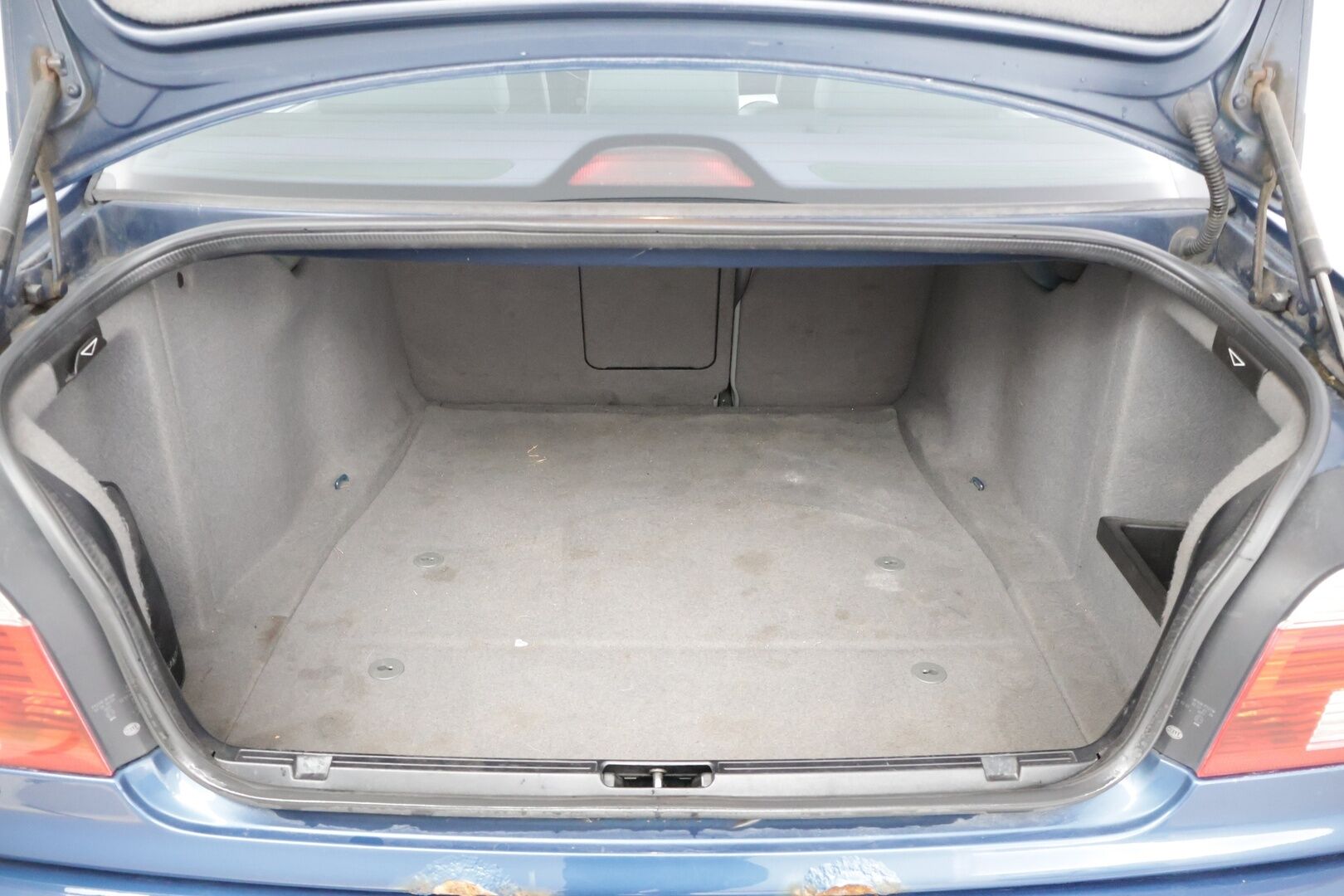 BMW 530 2001 530i Sedan (AA) 4ov 2970cm3 - * Myydään Huutokaupat.com * 