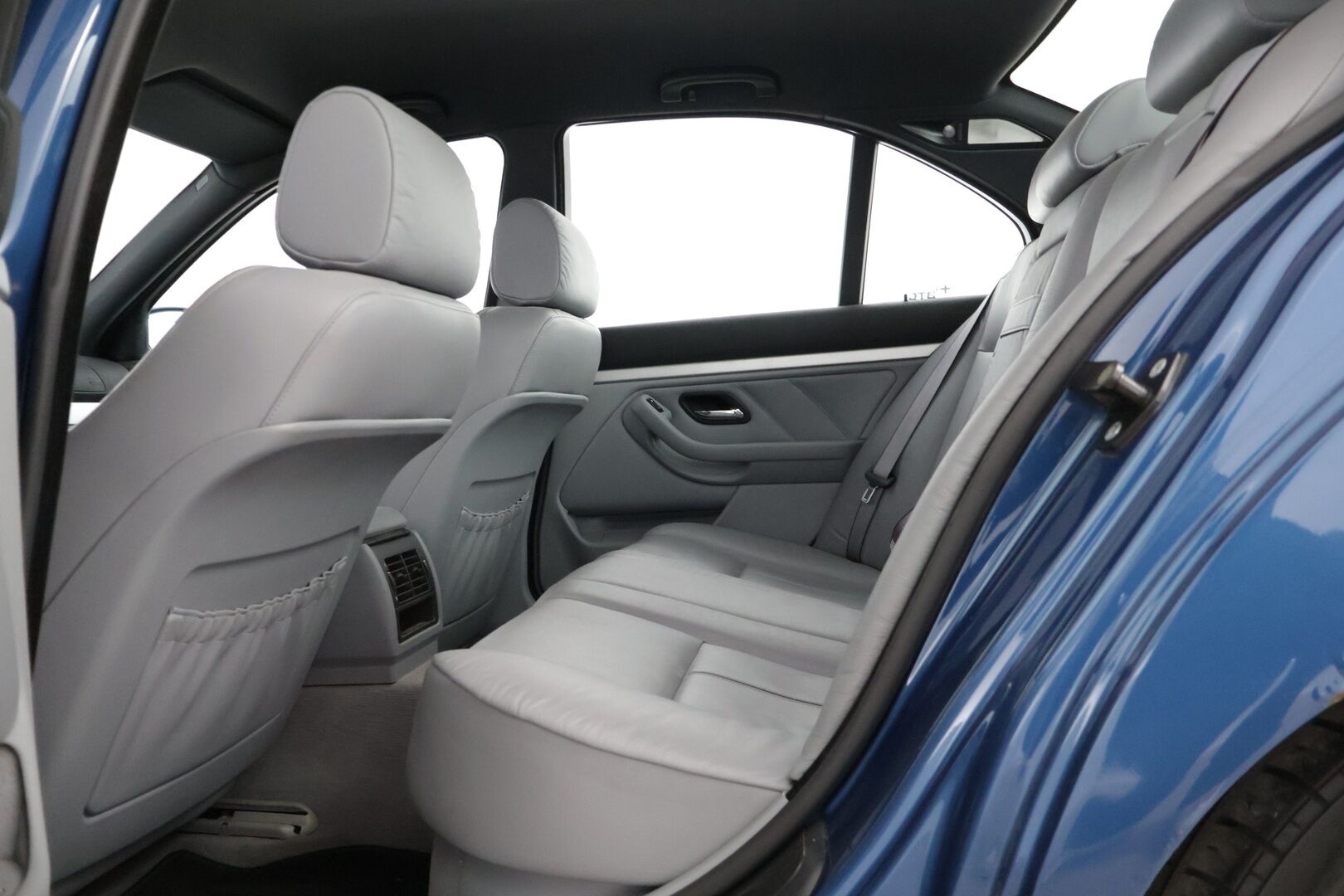 BMW 530 2001 530i Sedan (AA) 4ov 2970cm3 - * Myydään Huutokaupat.com * 