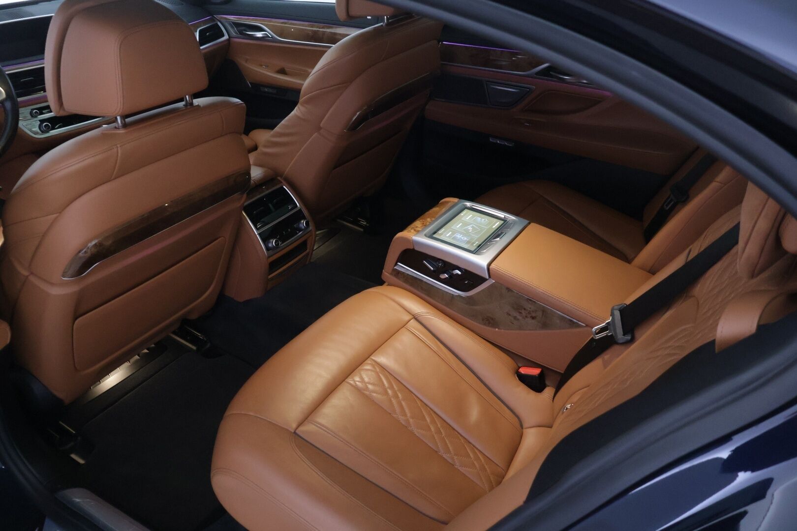 BMW 740 2017 G12 Sedan 740Le iPerformance A xDrive Business Exclusive - Suomi-auto | DAP | Adapt. vakkari | Laser | 360°-kamera | HUD | H&K | 4-pyöräohjaus | Imu-ovet | Panorama | Comfort penkit muistilla | 2x renkaat