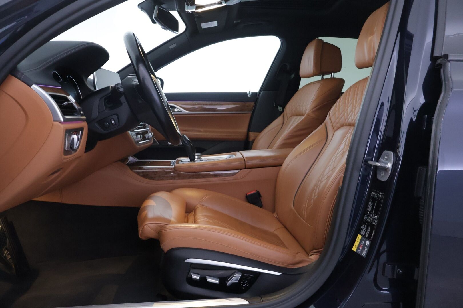 BMW 740 2017 G12 Sedan 740Le iPerformance A xDrive Business Exclusive - Suomi-auto | DAP | Adapt. vakkari | Laser | 360°-kamera | HUD | H&K | 4-pyöräohjaus | Imu-ovet | Panorama | Comfort penkit muistilla | 2x renkaat