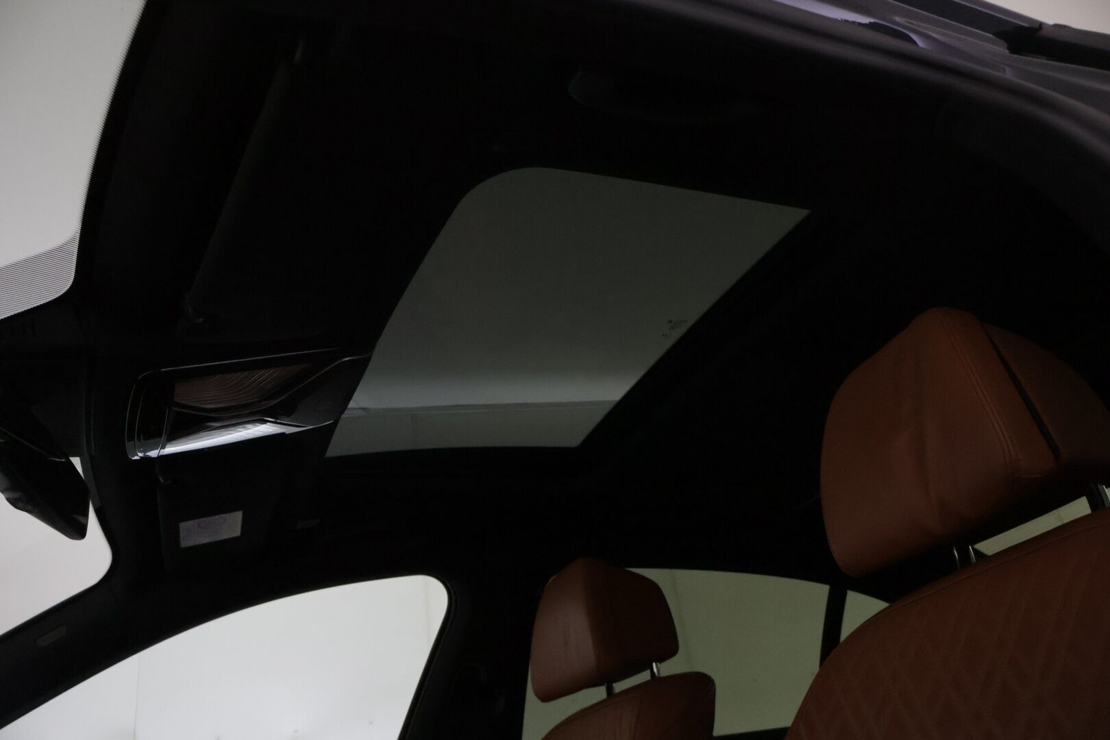 BMW 740 2017 G12 Sedan 740Le iPerformance A xDrive Business Exclusive - Suomi-auto | DAP | Adapt. vakkari | Laser | 360°-kamera | HUD | H&K | 4-pyöräohjaus | Imu-ovet | Panorama | Comfort penkit muistilla | 2x renkaat