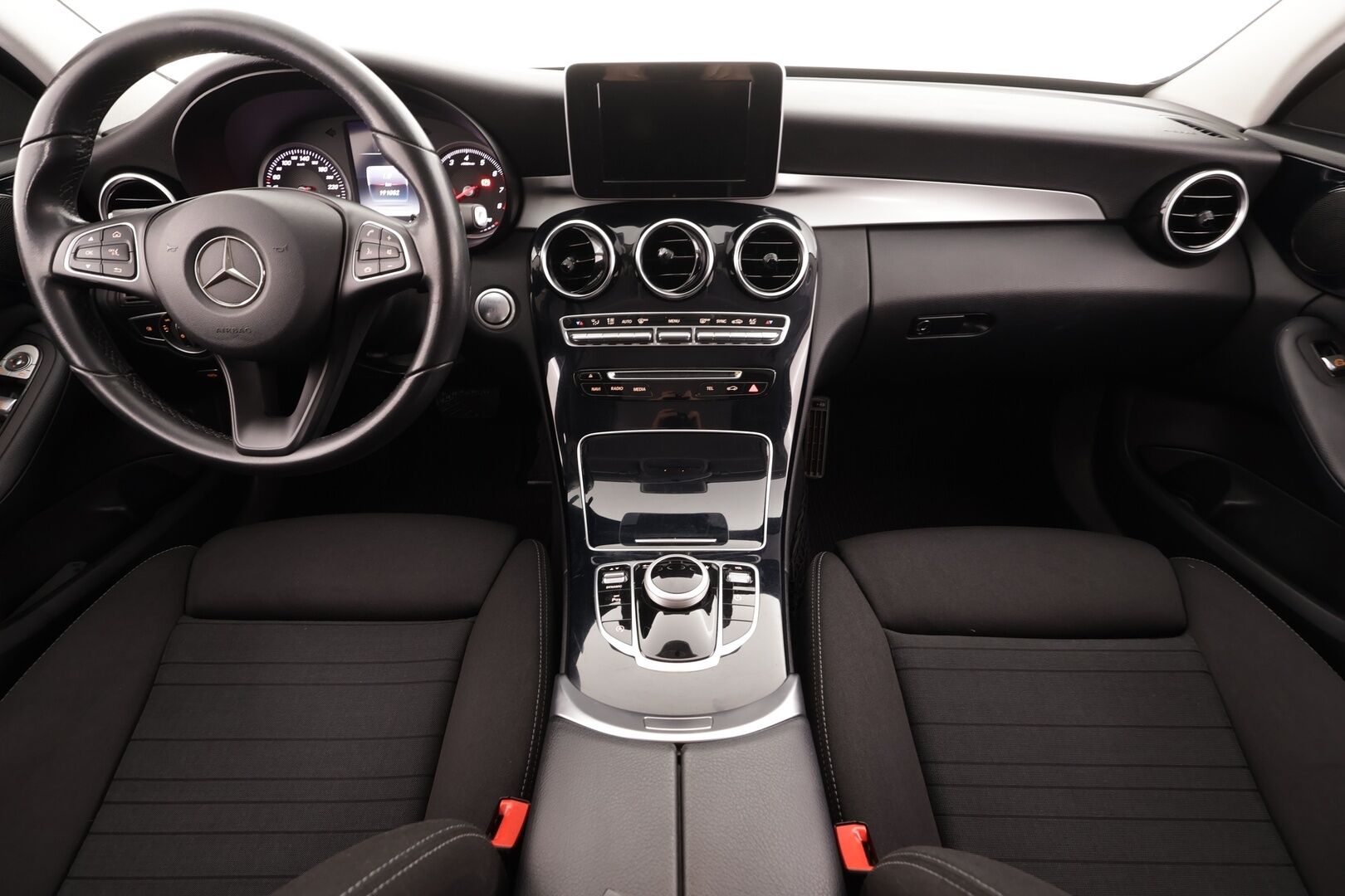 Mercedes-Benz C 2017 200 T Edition 4MATIC * Suomi-auto / ILS-LED / Sportpenkit / P.Tutkat / Vakkari / Bluetooth / Sisätilanlämmitin * - Kahdet renkaat - HULLU BLACKWEEK KORKOTARJOUS 2,49%