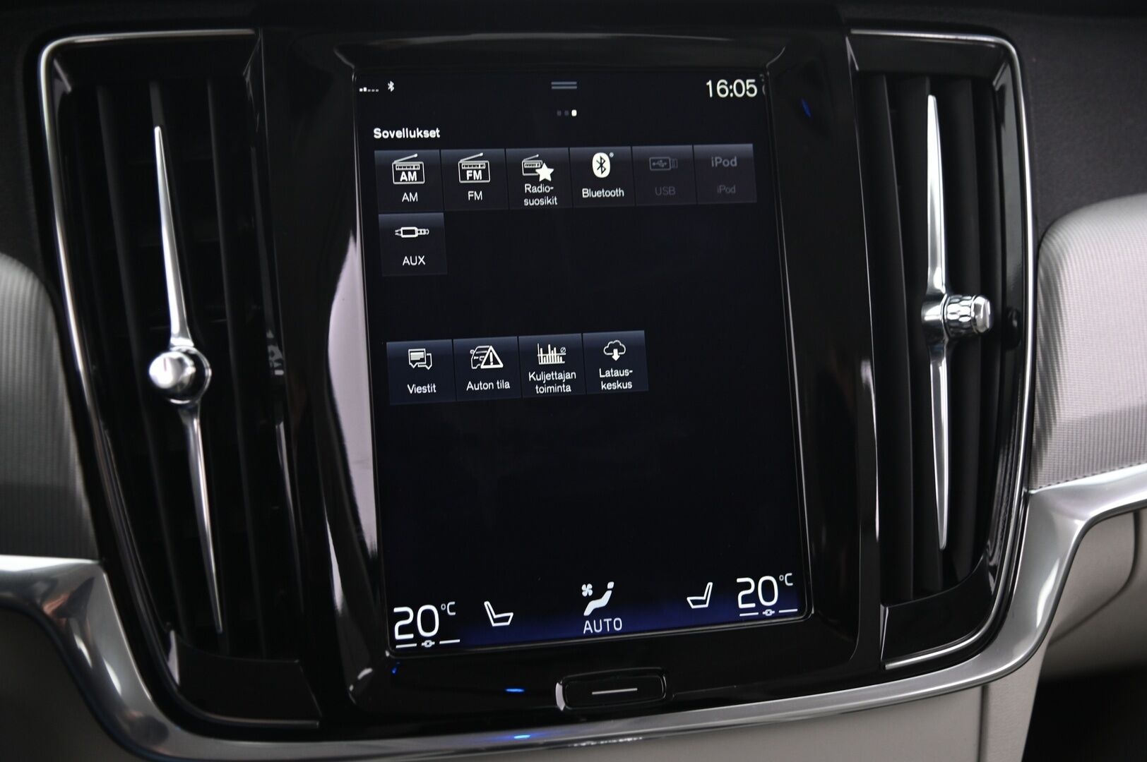 Volvo S90 2017 D4 AWD Inscription aut - 360° Kamera | Webasto | P.Kamera | Pilot assist | ACC | 2x renkaat&alumiinivanteet 