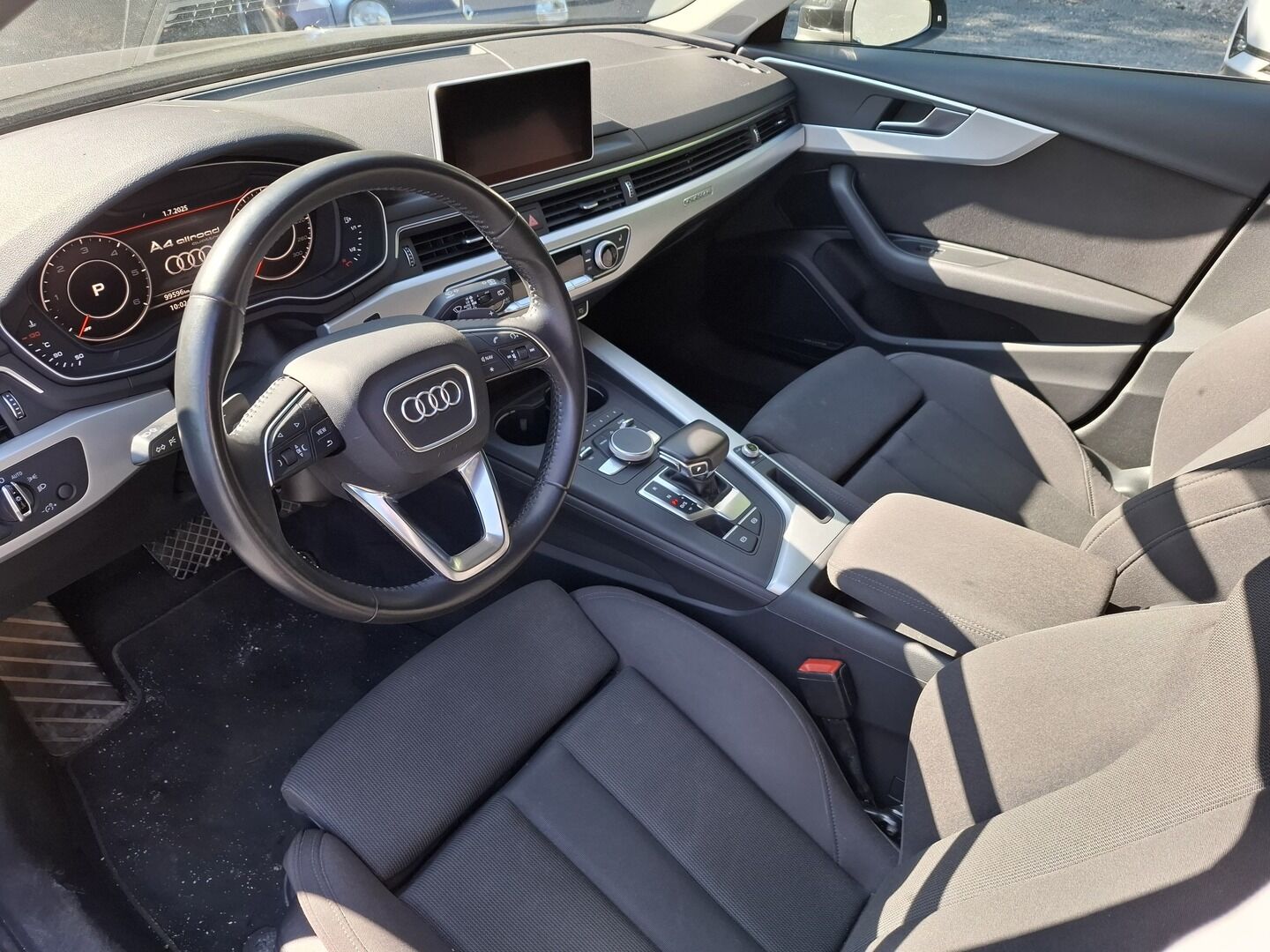 Audi A4 allroad quattro 2017 Land of quattro Edition 2,0 TDI 120 kW quattro S tronic **B&O / Matrix led / Webasto Koukku / TULOSSA