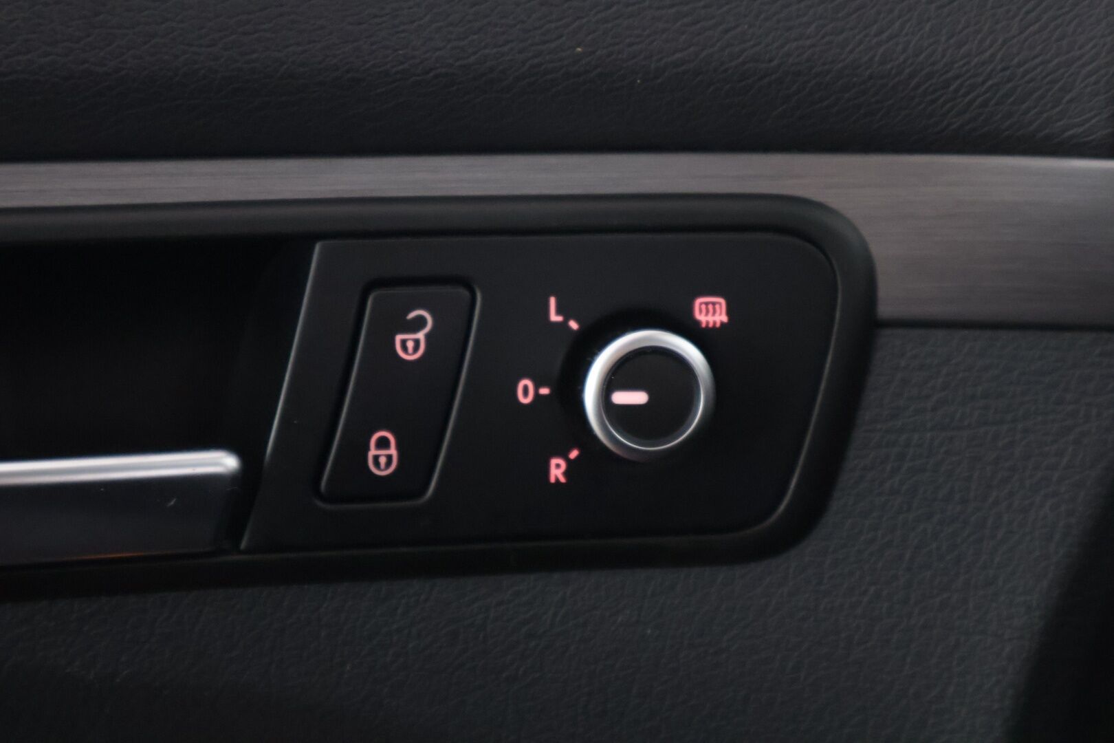 Volkswagen Touran 2012 1,4 Cross Touran TGI EcoFuel DSG 110kW 150hv * YritysOutlet - Myydään vain yrityksille *