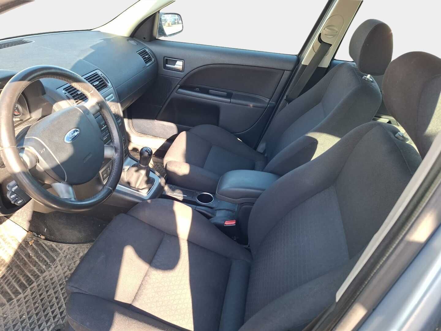 Ford Mondeo 2005 1.8 *Kahdet Renkaat* / *Pitkä leima* / *Vetokoukku* *YritysOutlet, Myydään vain yrityksille!*