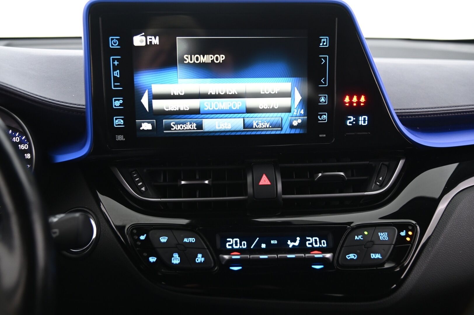 Toyota C-HR 2017 *JBL / ACC / Avaimeton kulku / Park Assist / P*Kamera / Blis* - *Merkkihuollettu / 2x renkaat / Lohkolämmitin sisätilalämmittimellä* - HULLU BLACKWEEK KORKOTARJOUS 2,49%